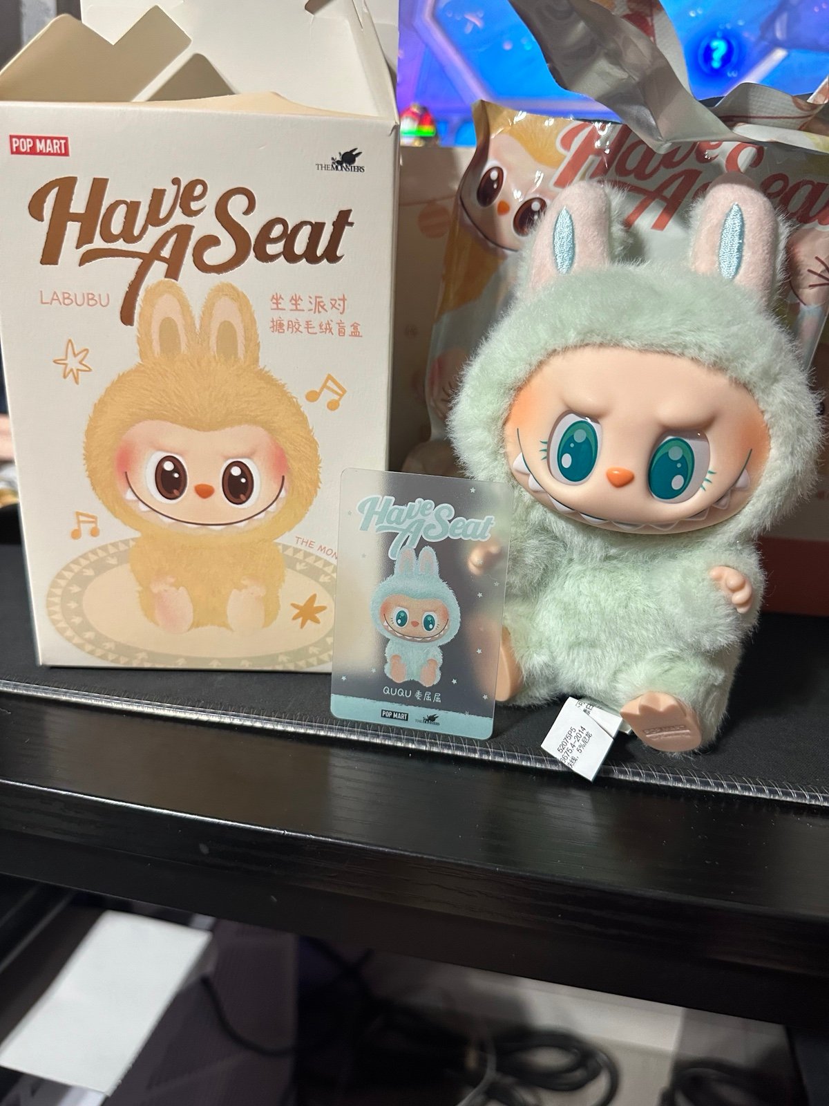 Pop Mart Have A Seat Labubu QUQU