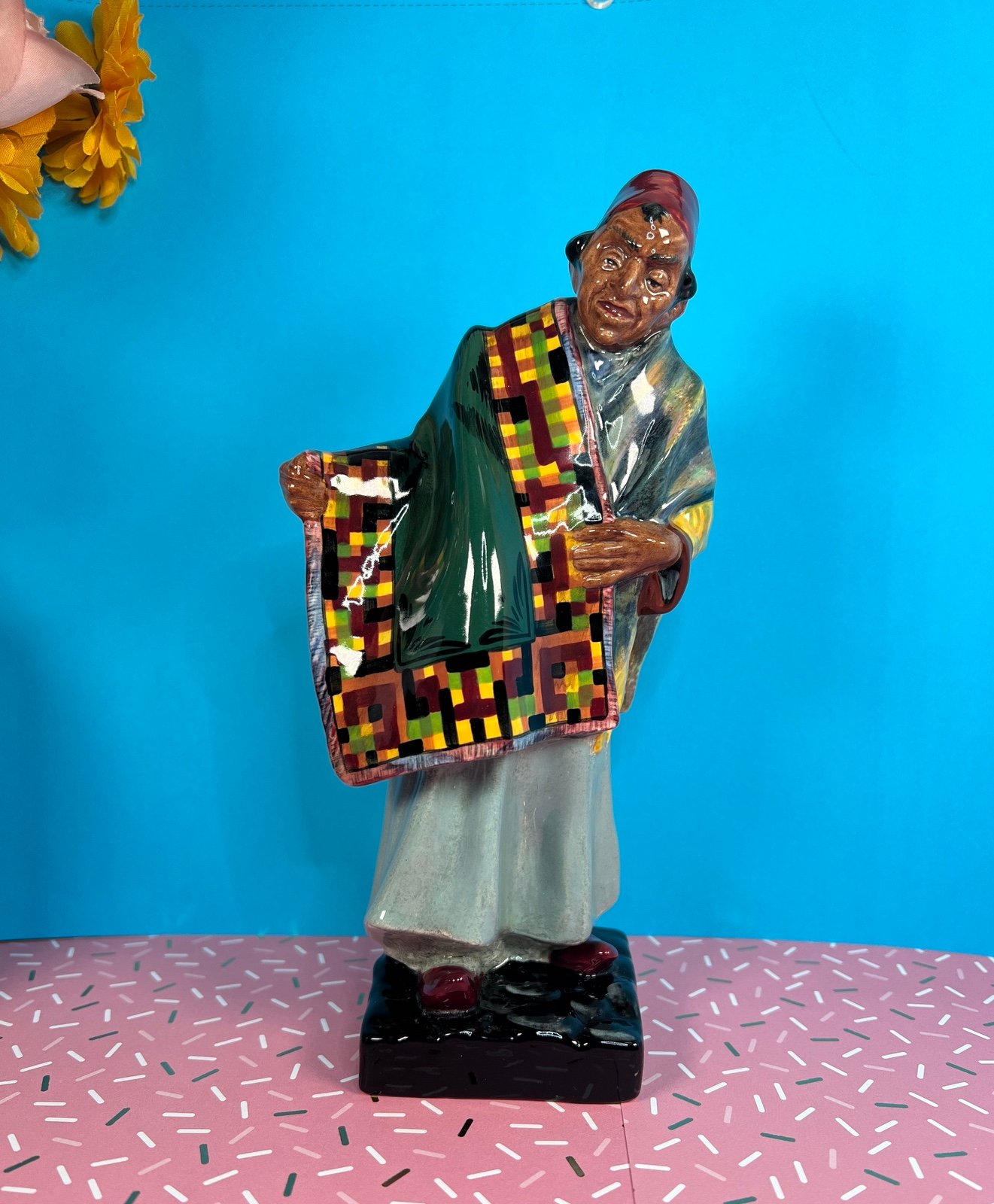 Vintage Royal Doulton Figurine “The Carpet Seller” HN 1464 Made In England