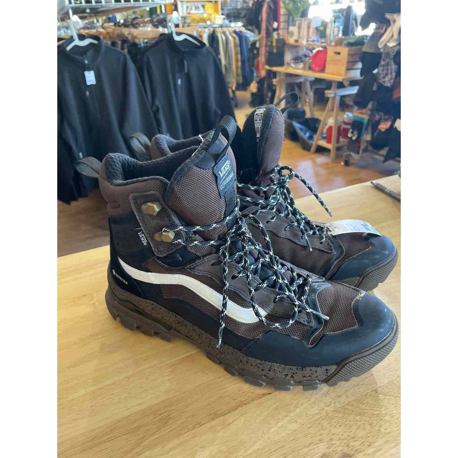 11.5 Vans Men's Hiking Boots