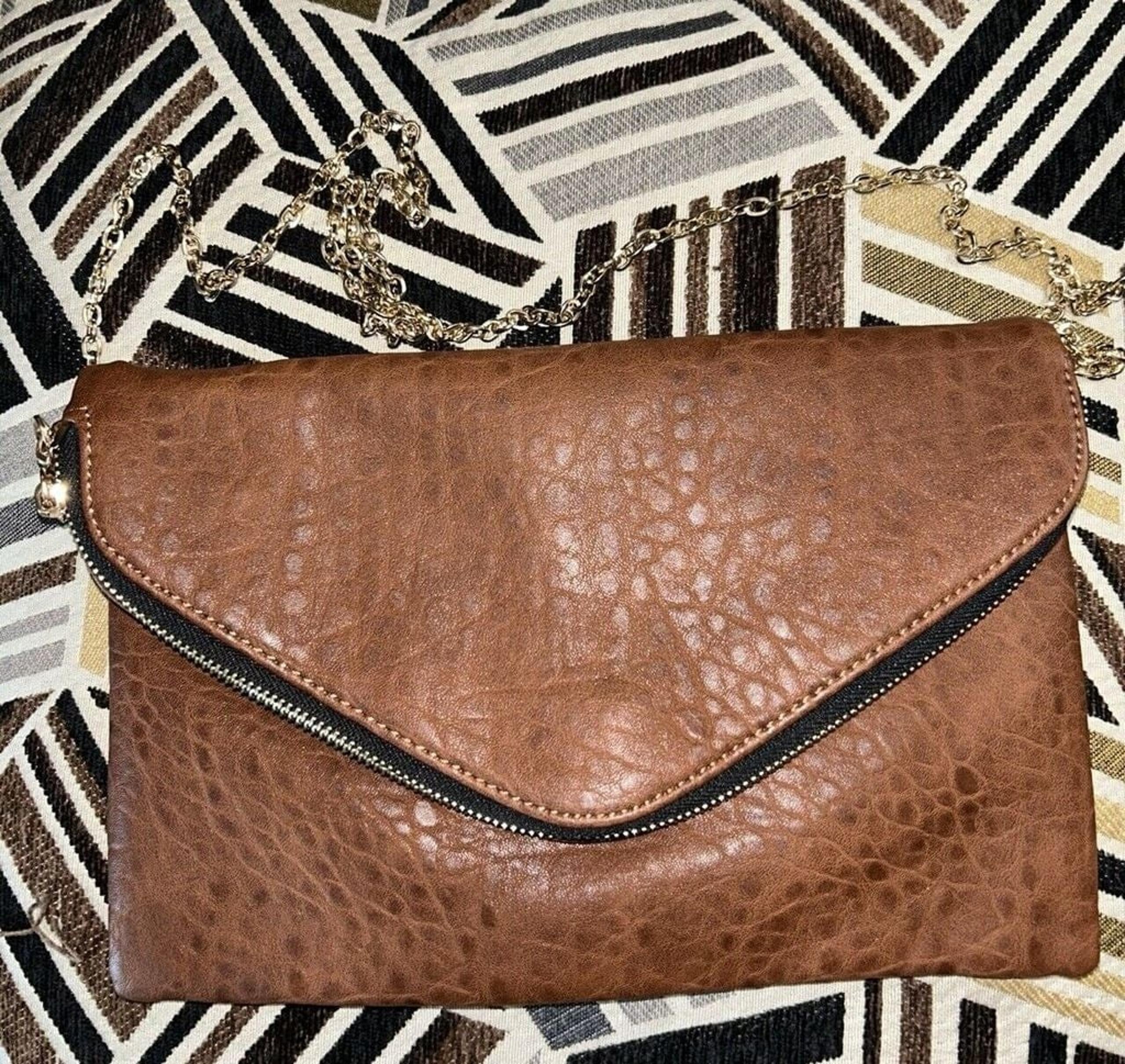 Urban Expressions NEW Stella Pebbled Brown Vegan Leather Crossover Bag $60 MSRP