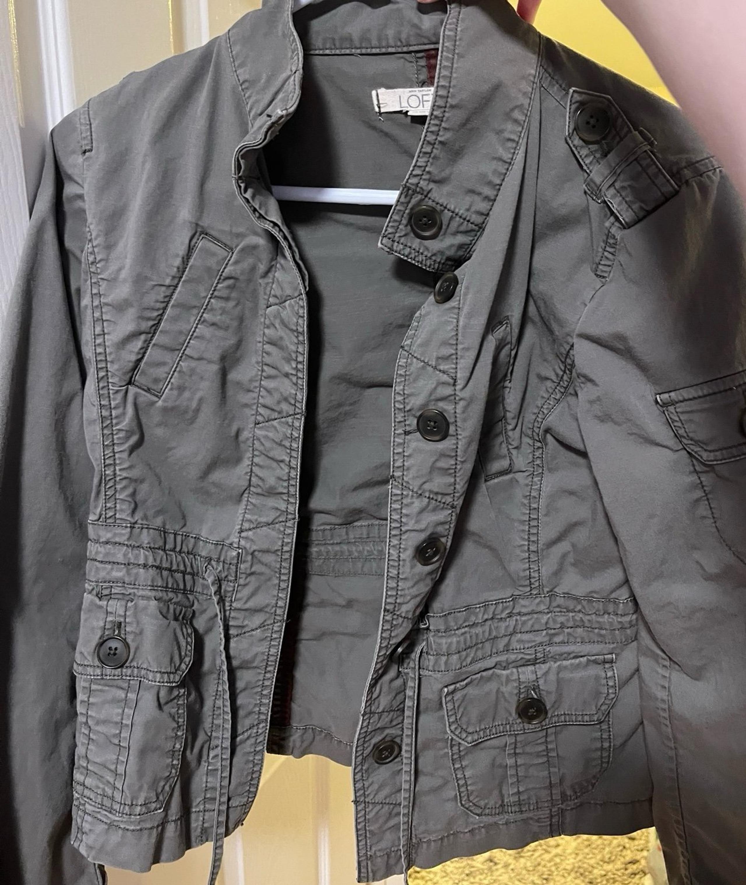 Ann Taylor LOFT Women’s Gray Denim Cargo Jacket Size XS