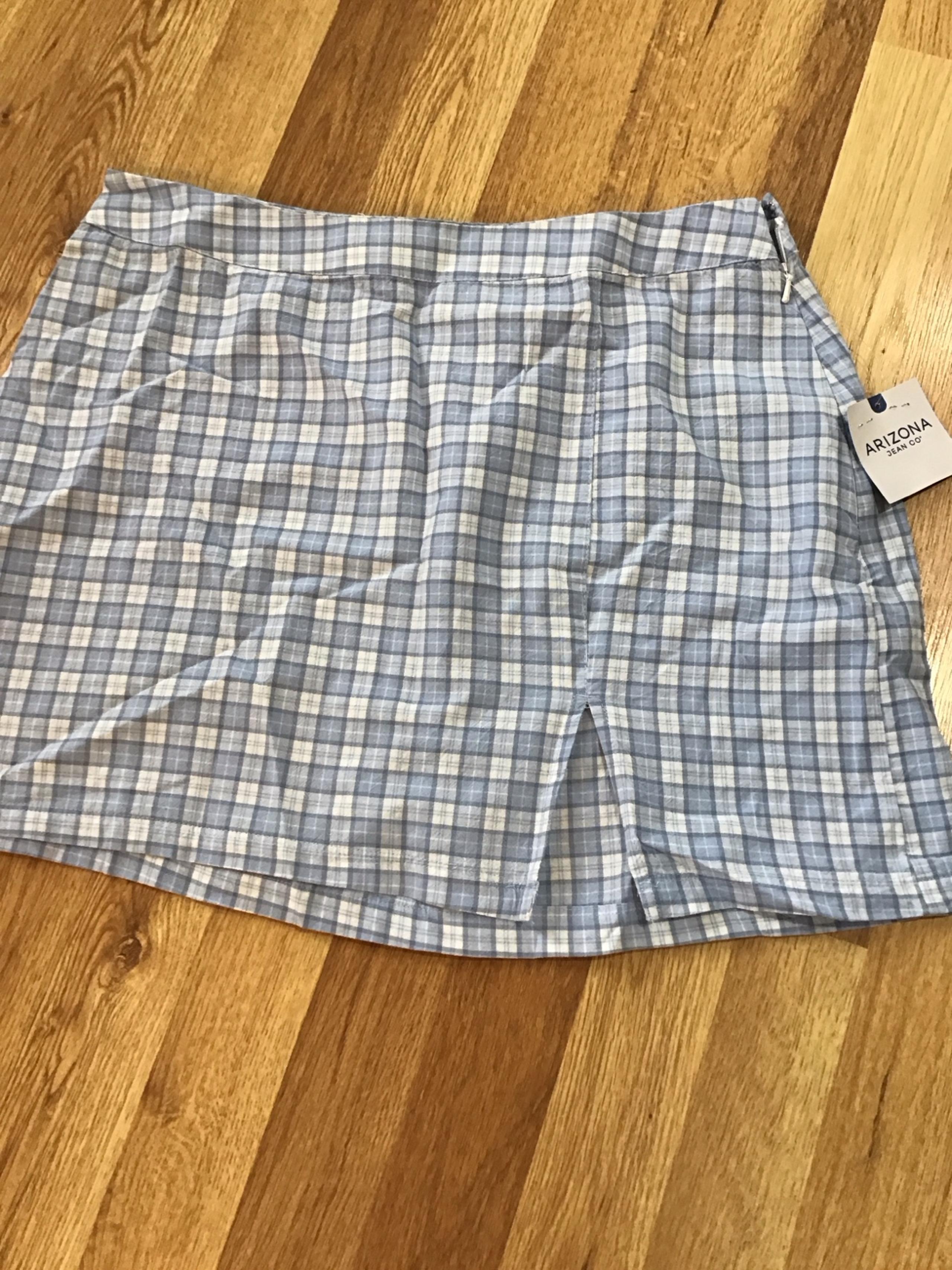 Arizona jean company women’s scooter skirt blue, new, plaid, large