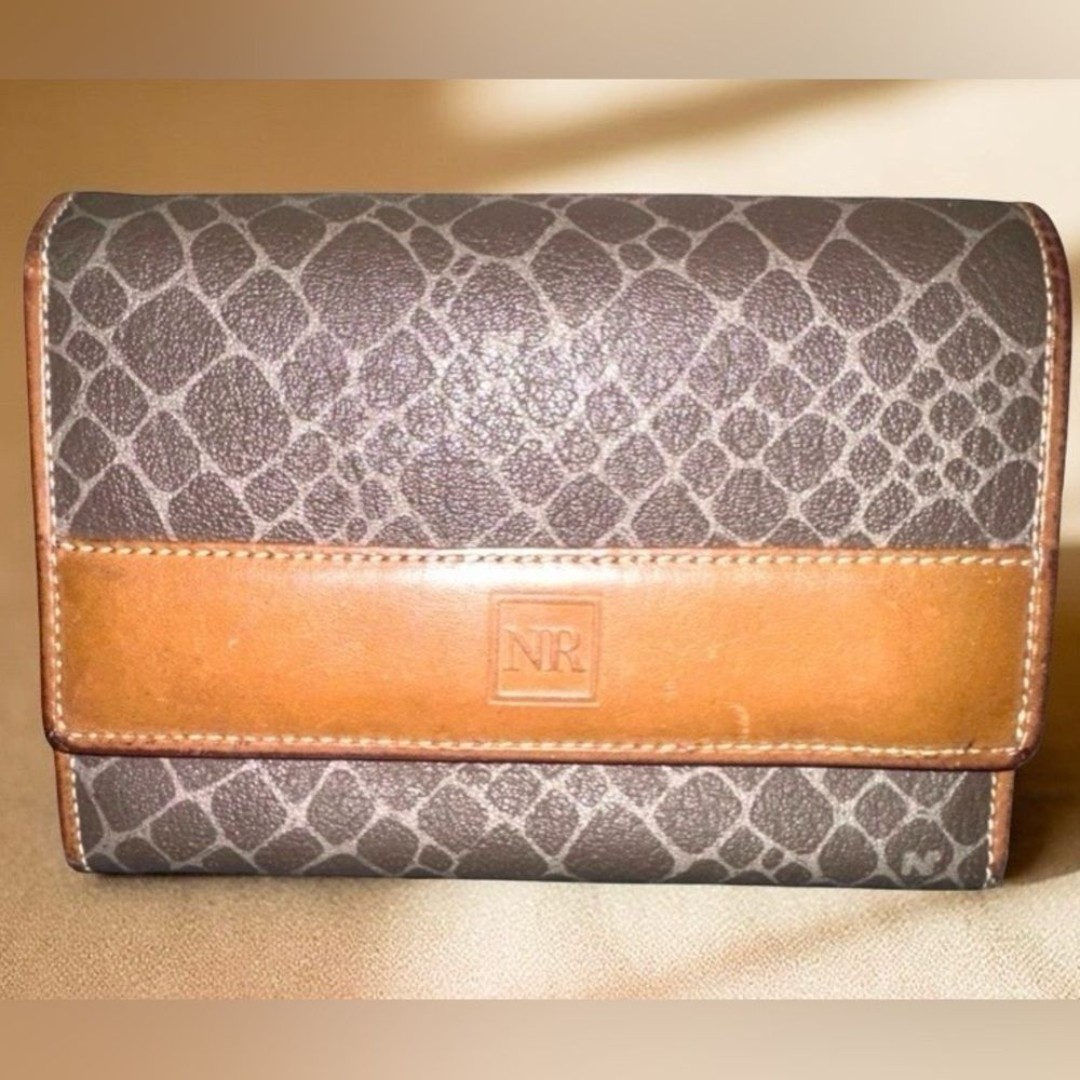 NINA RICCI GIRAFFE PRINT KISSLOCK CARD WALLET