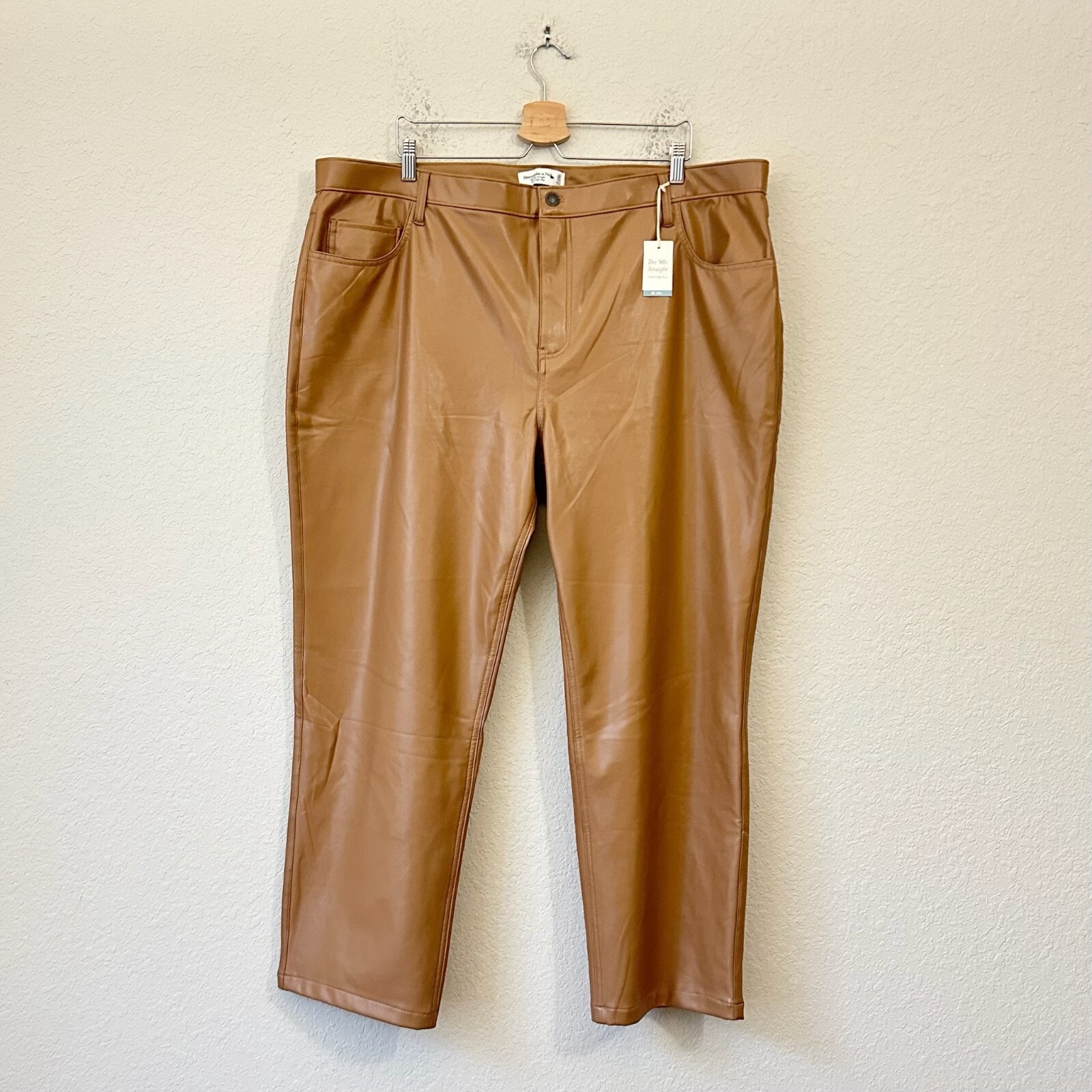 ABERCROMBIE & FITCH The 90s Straight Pants Brown Vegan Leather NWT