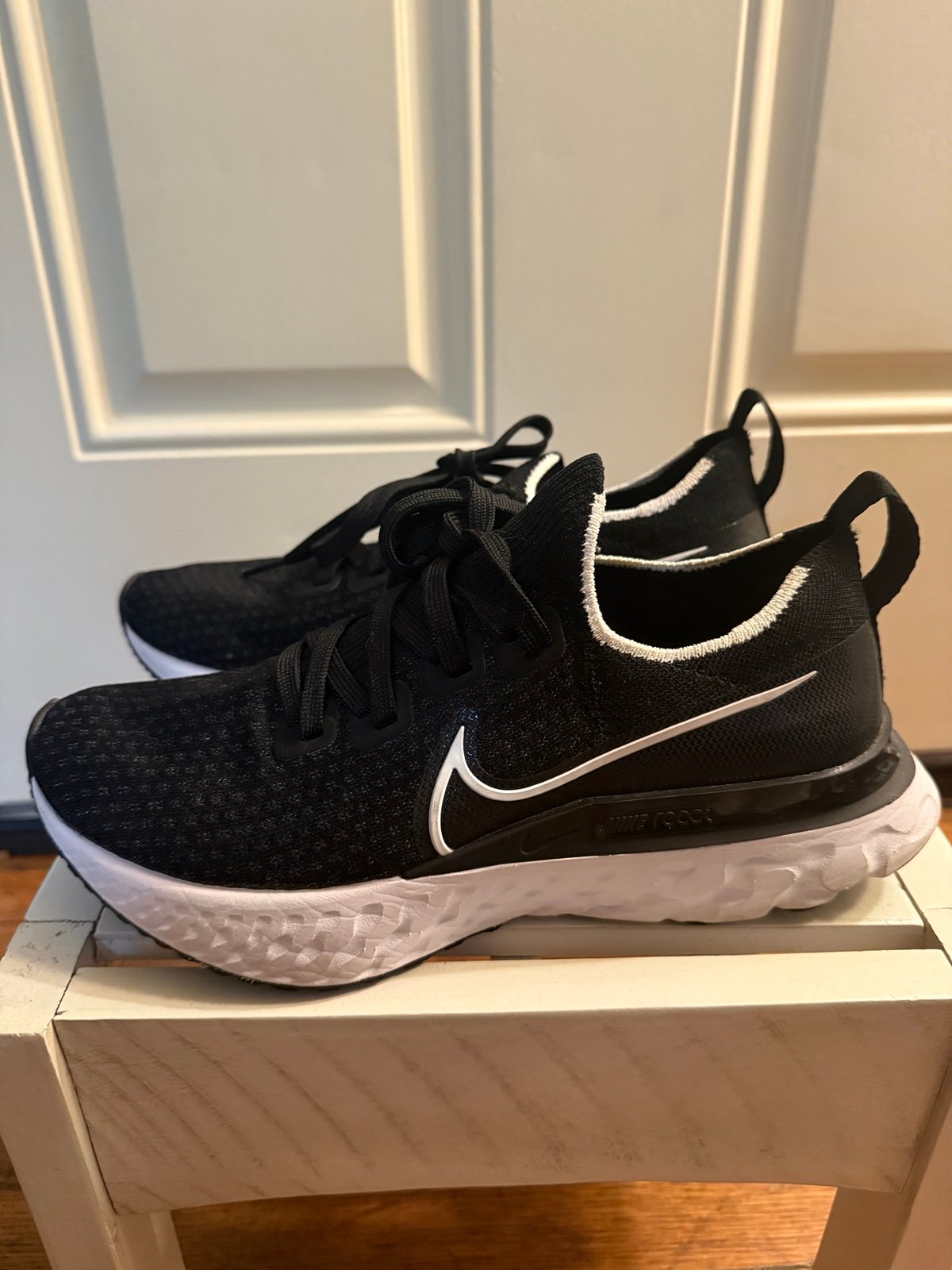Women’s Nike React Infinity Run FK2 Flyknit Shoes - Size US 7.5 - Black/White