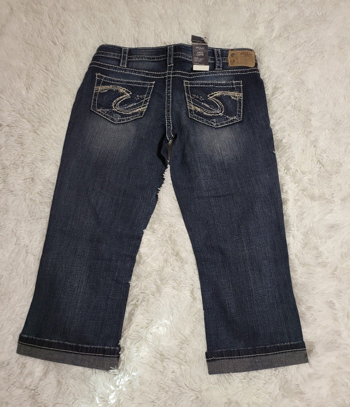 NEW! Silver Jeans Aiko Capri mid Rise Women's Size 32 69