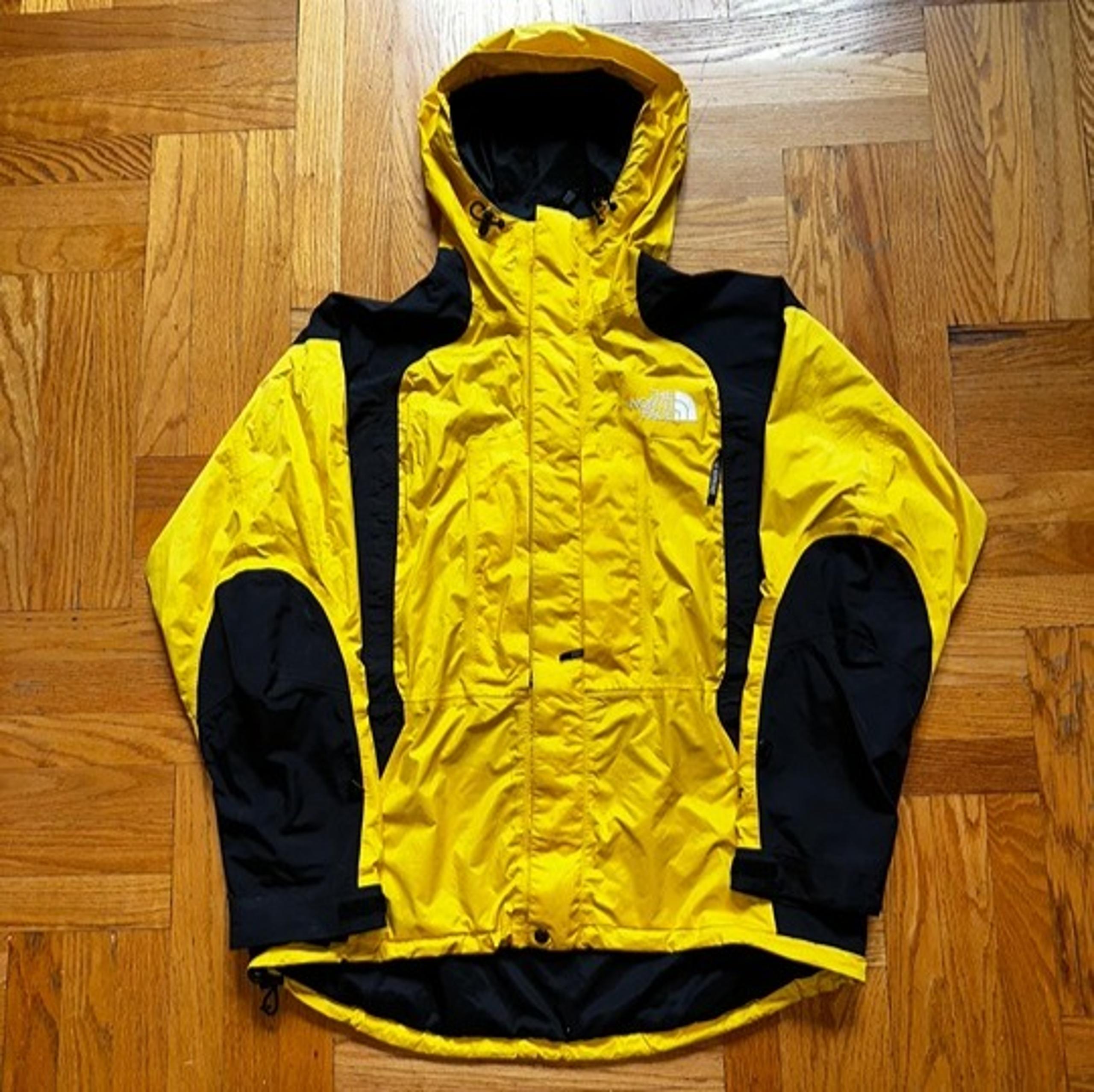 Vintage 90s The North Face Gore-Tex Skiing/Mountain Jacket in XL