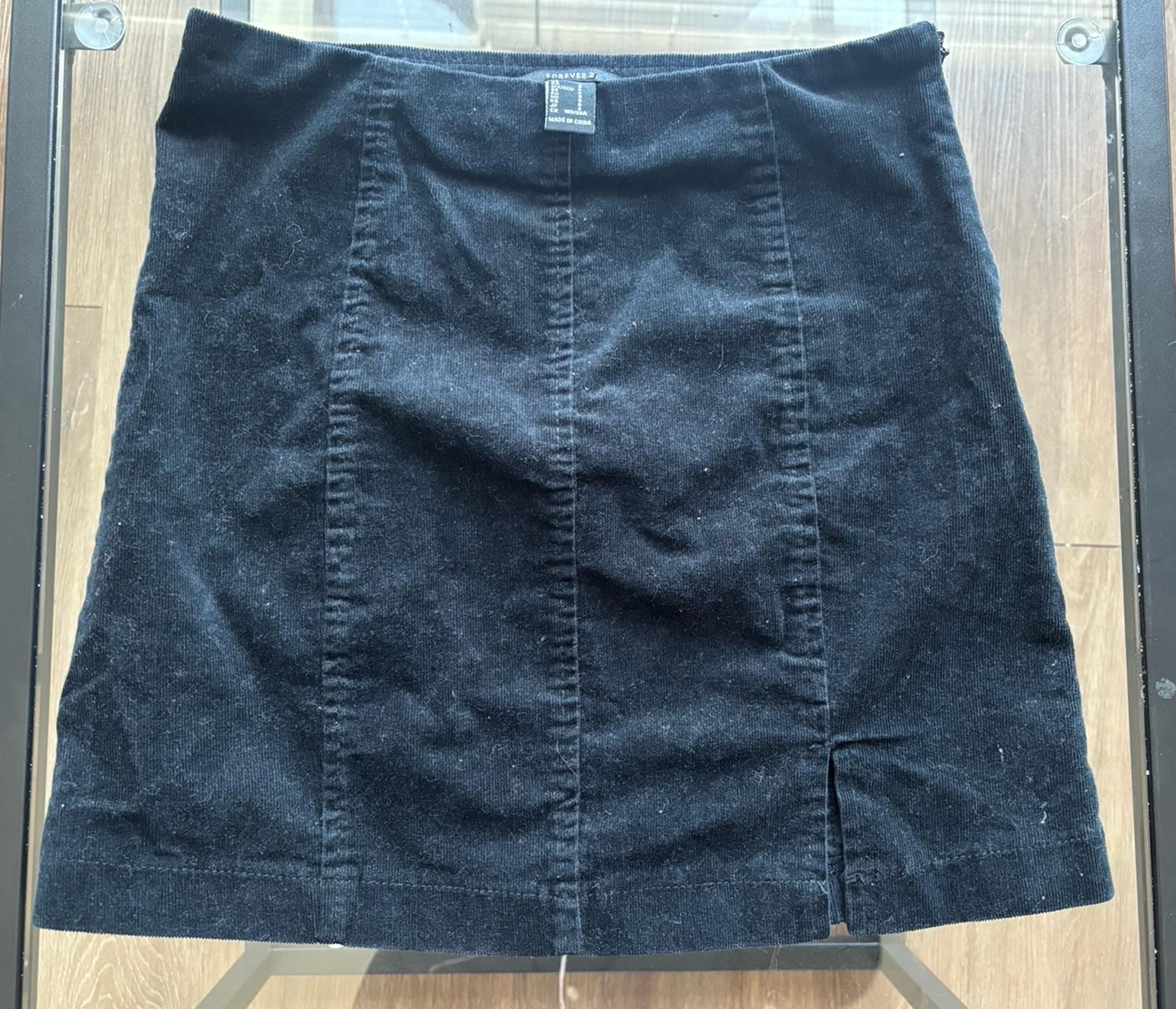 Forever 21 Black Mini Skirt Size Medium