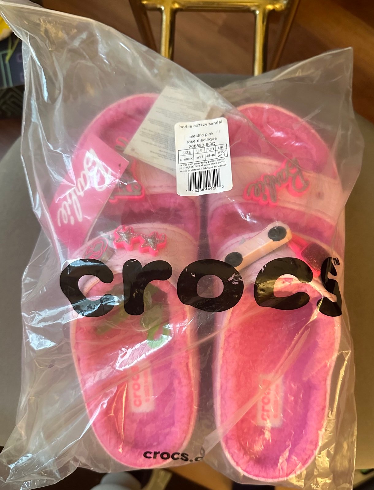 Crocs Unisex Classic Cozzzy Sandals ‘Barbie’ - Size 11M - 13W - 208883-6QQ