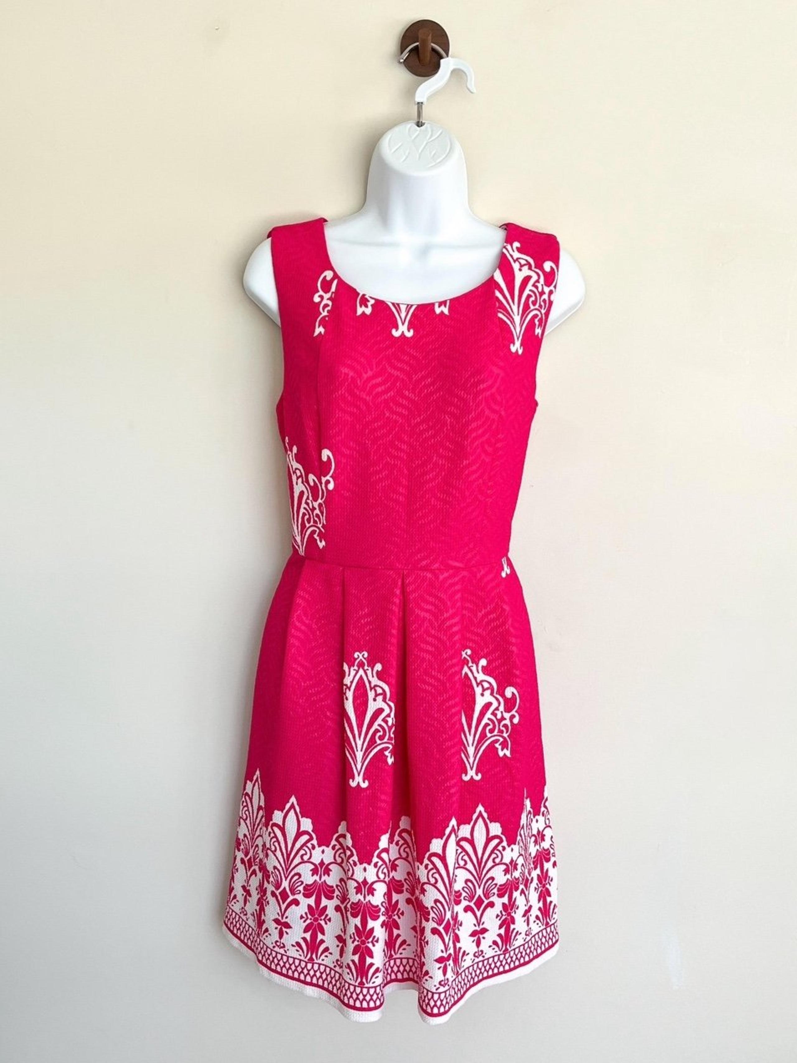 NEW YORK & Co Stretch Pink Antique Floral Print Fit & Flare Dress Women’s Medium