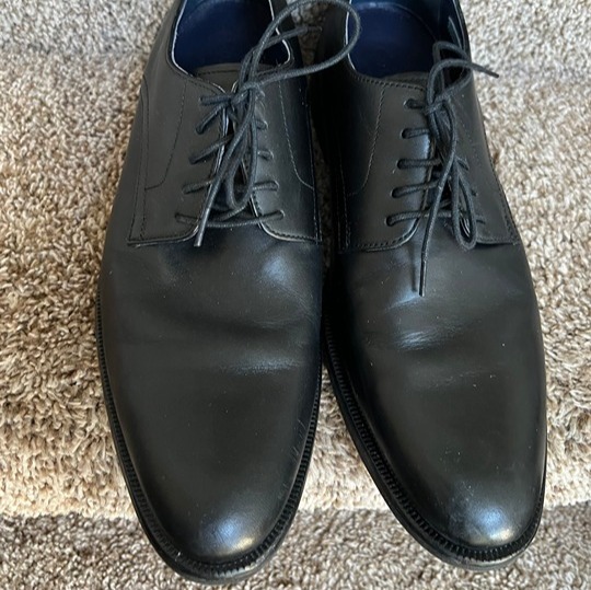 Cole Haan Men's Black Leather Oxfords.