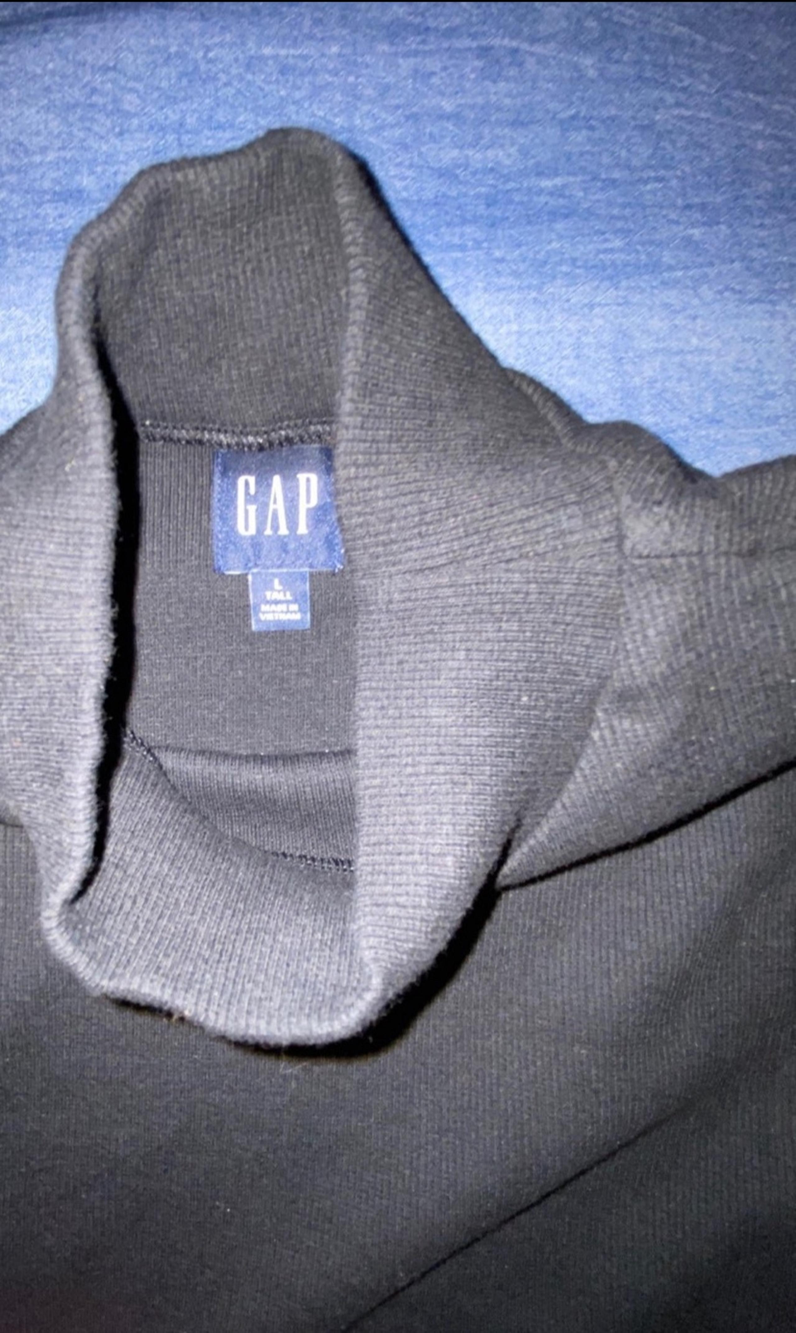 L sleeveless Gap mock neck (runs big)