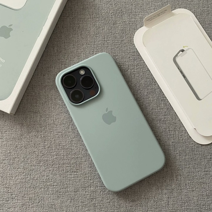 Iphone 14 pro case blue brand new