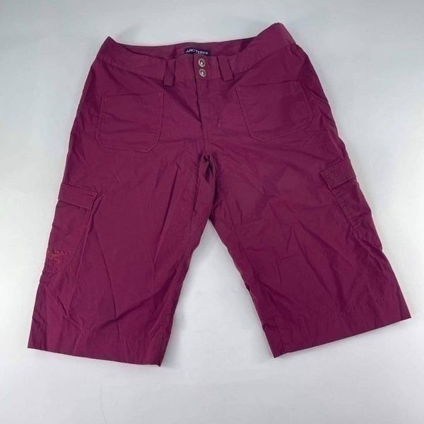 Arc'teryx Women's Bermuda Short Sz 10 Hiking Burgundy Outdoor Rugged Nylon Short