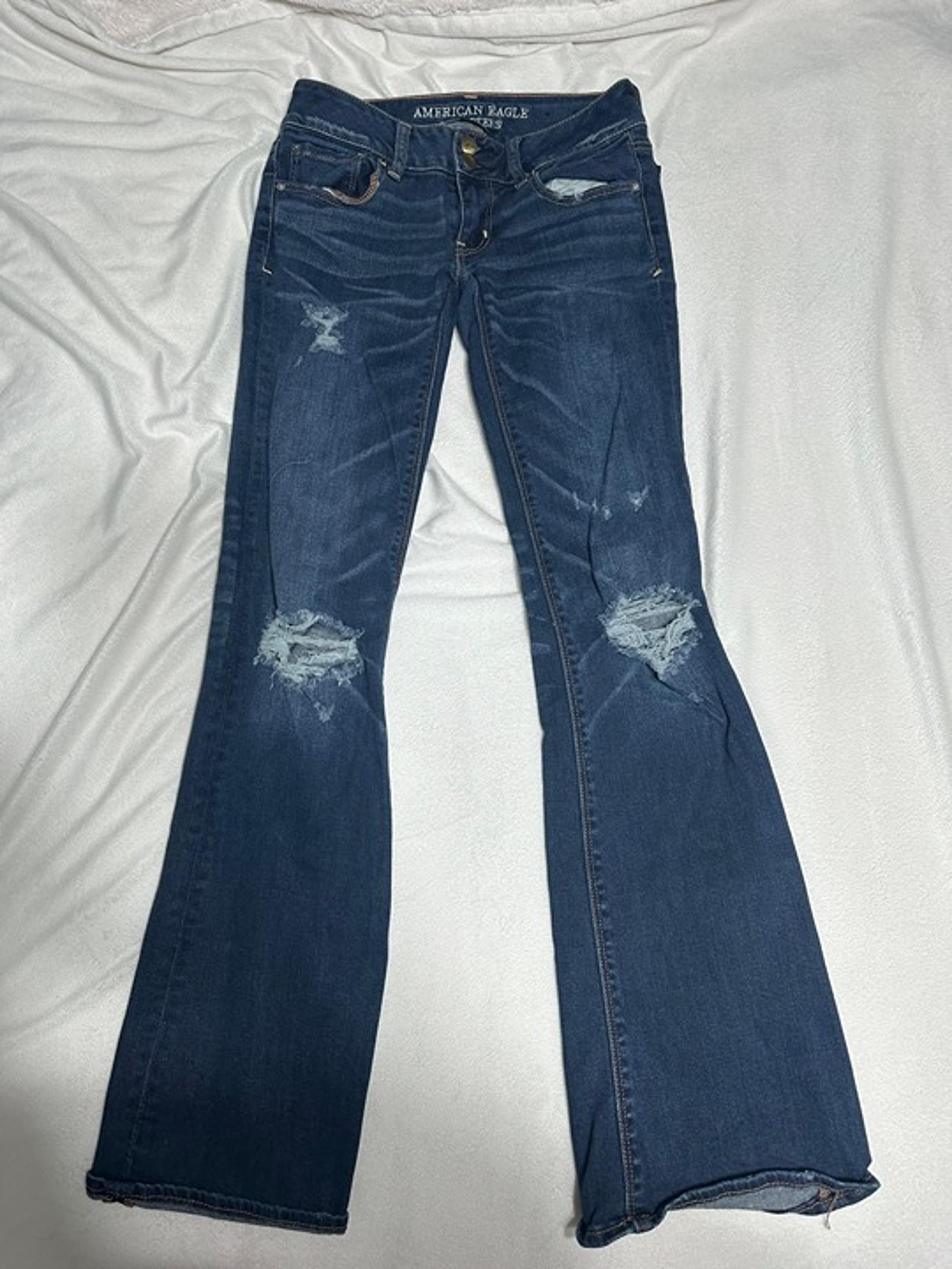American Eagle Artist Flare Distressed Jeans – Size 0 Regular