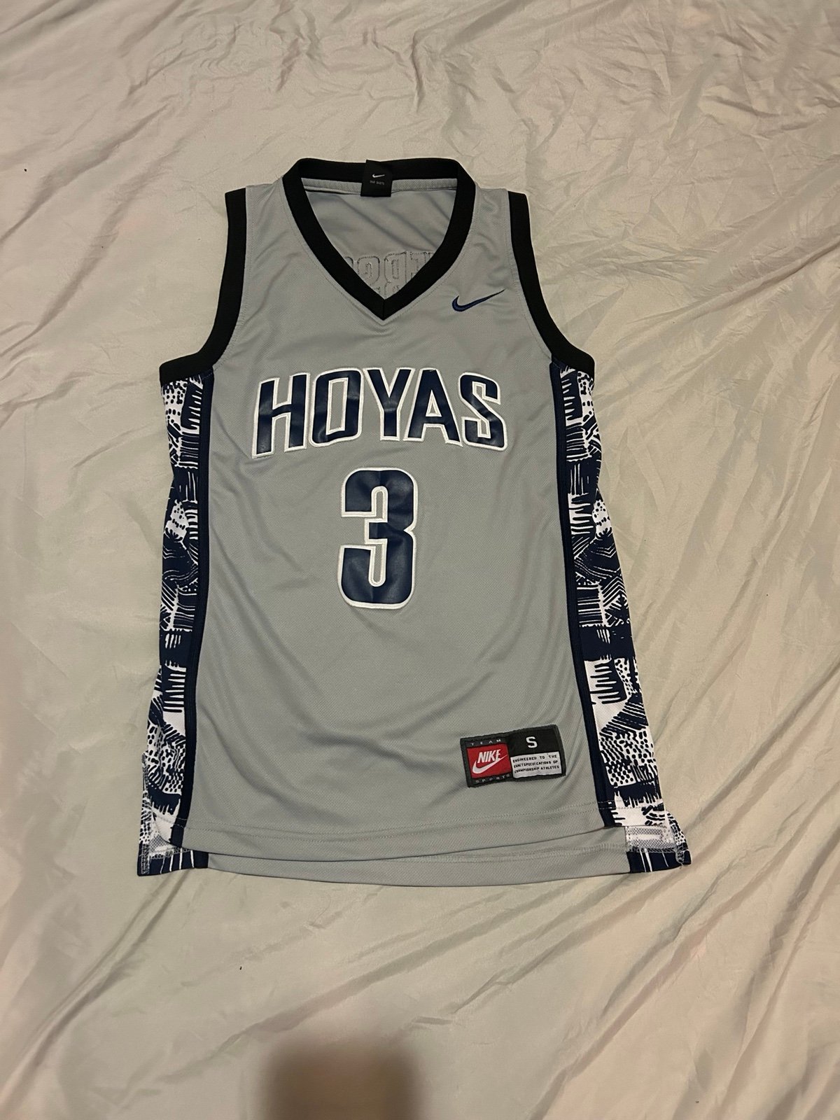 Allen Iverson Vintage Georgetown Hoyas Nike Designer Stitched Jersey (Men’s S)