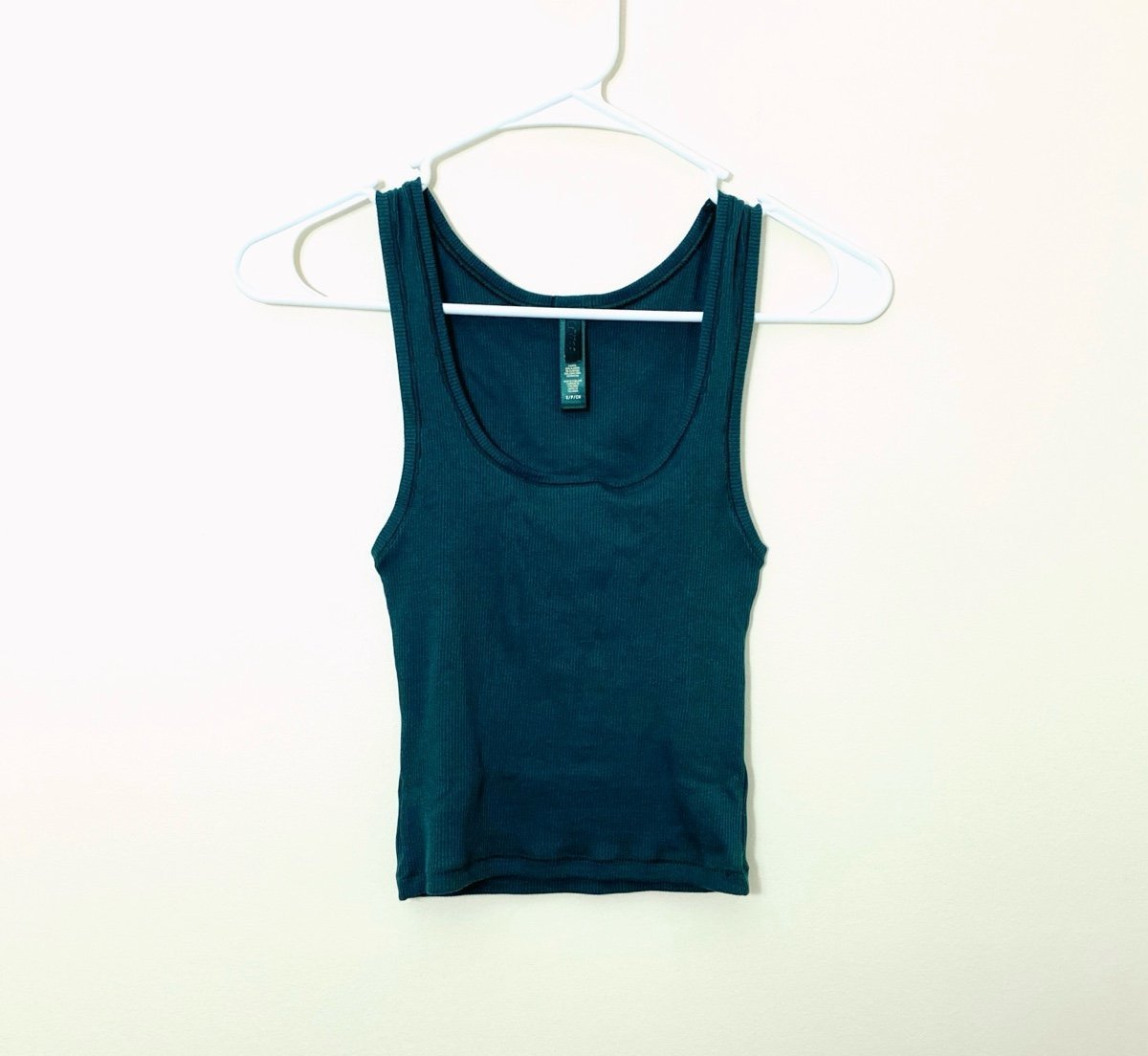 SKIMS Cotton Rib Tank in Spruce Size S