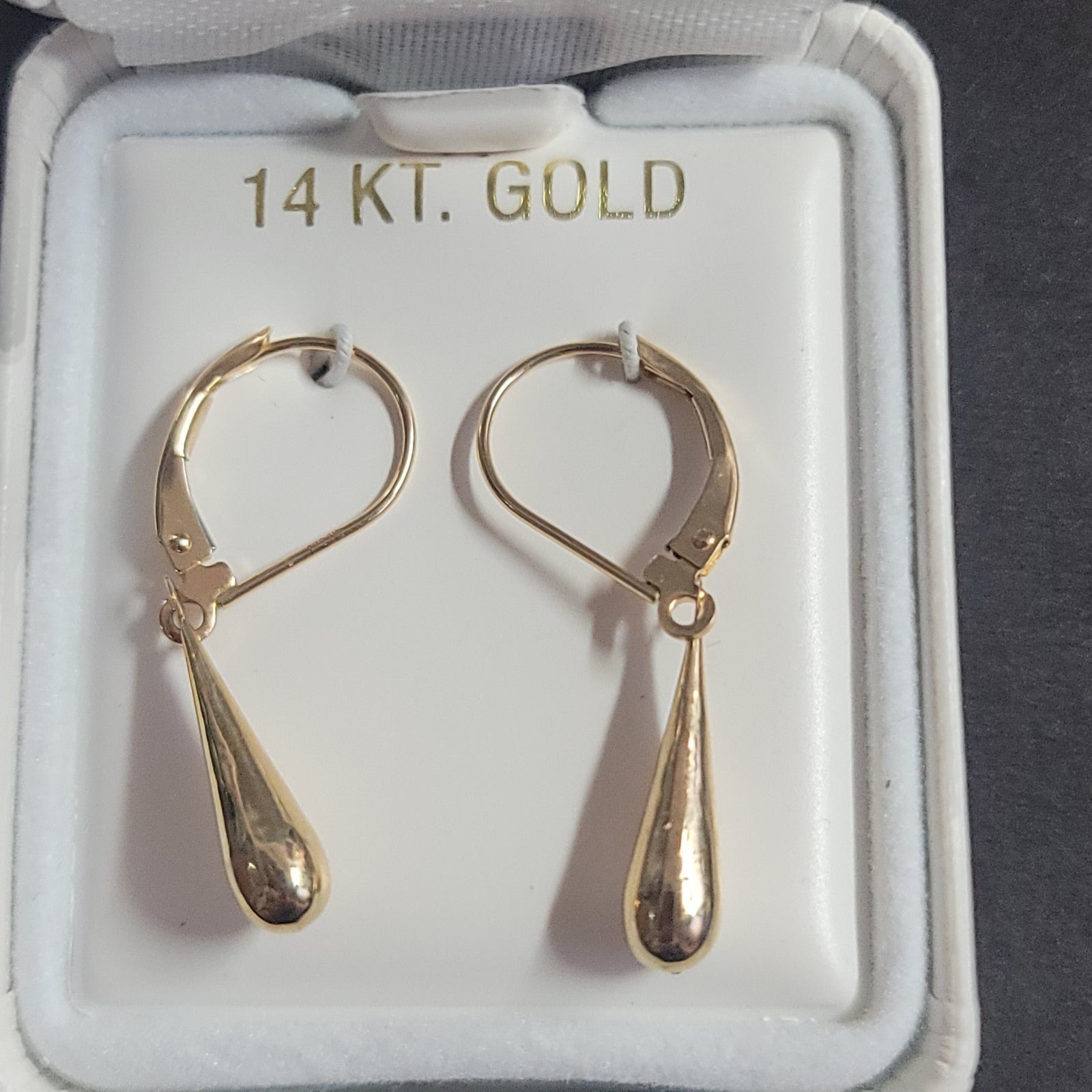 E115 14k Yellow Gold Teardrop Earrings