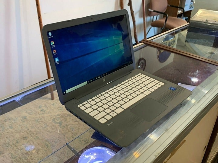 HP Stream 14in (4GB RAM, 32GB SSD) Windows 11 Laptop Webcam Bluetooth Wi-Fi PC