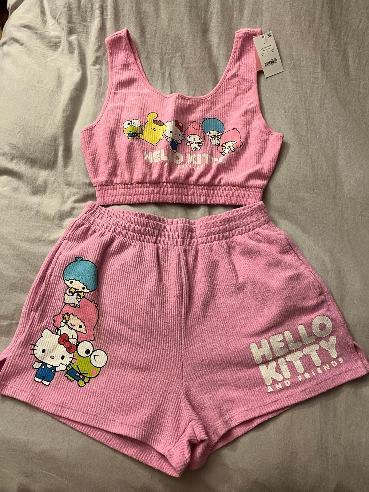 Hello Kitty crop top/shorts set