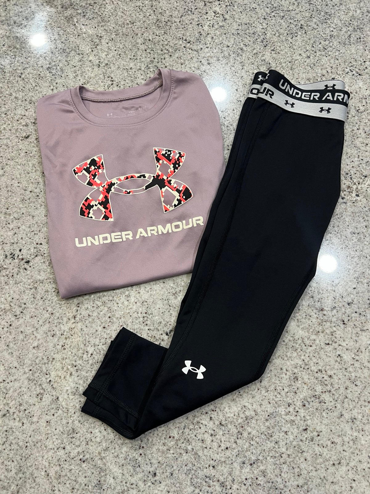 Under Armour Outfit Girls Size 6X/ small