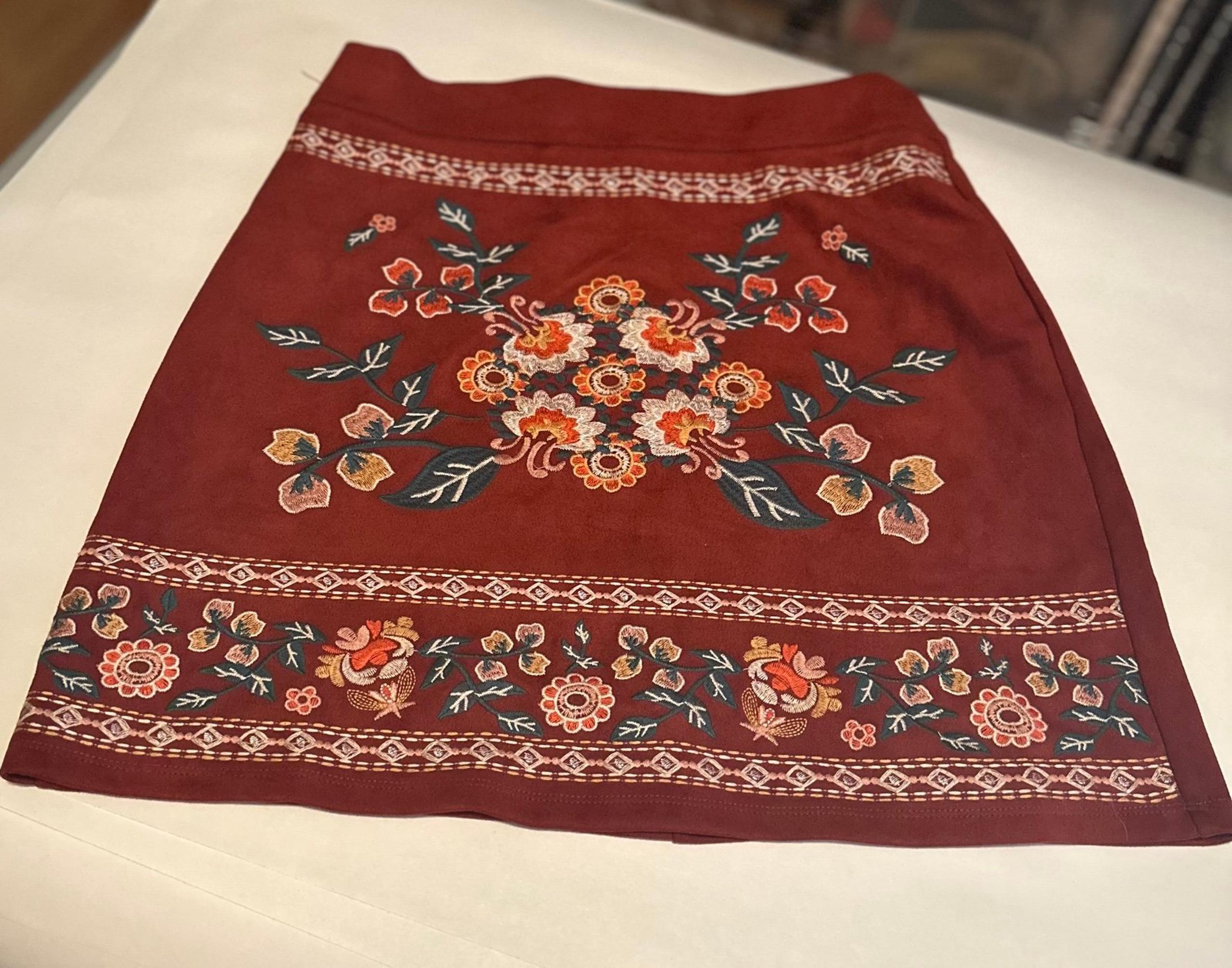 THML embroidered suede mini skirt Size Medium