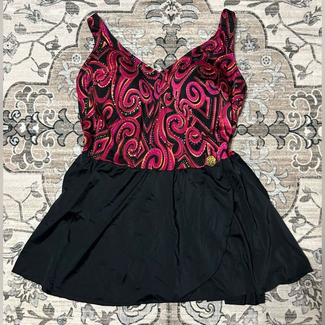 Catherines Swim Dress Size 24W One Piece Swimsuit Slimming Built In Bra Beach