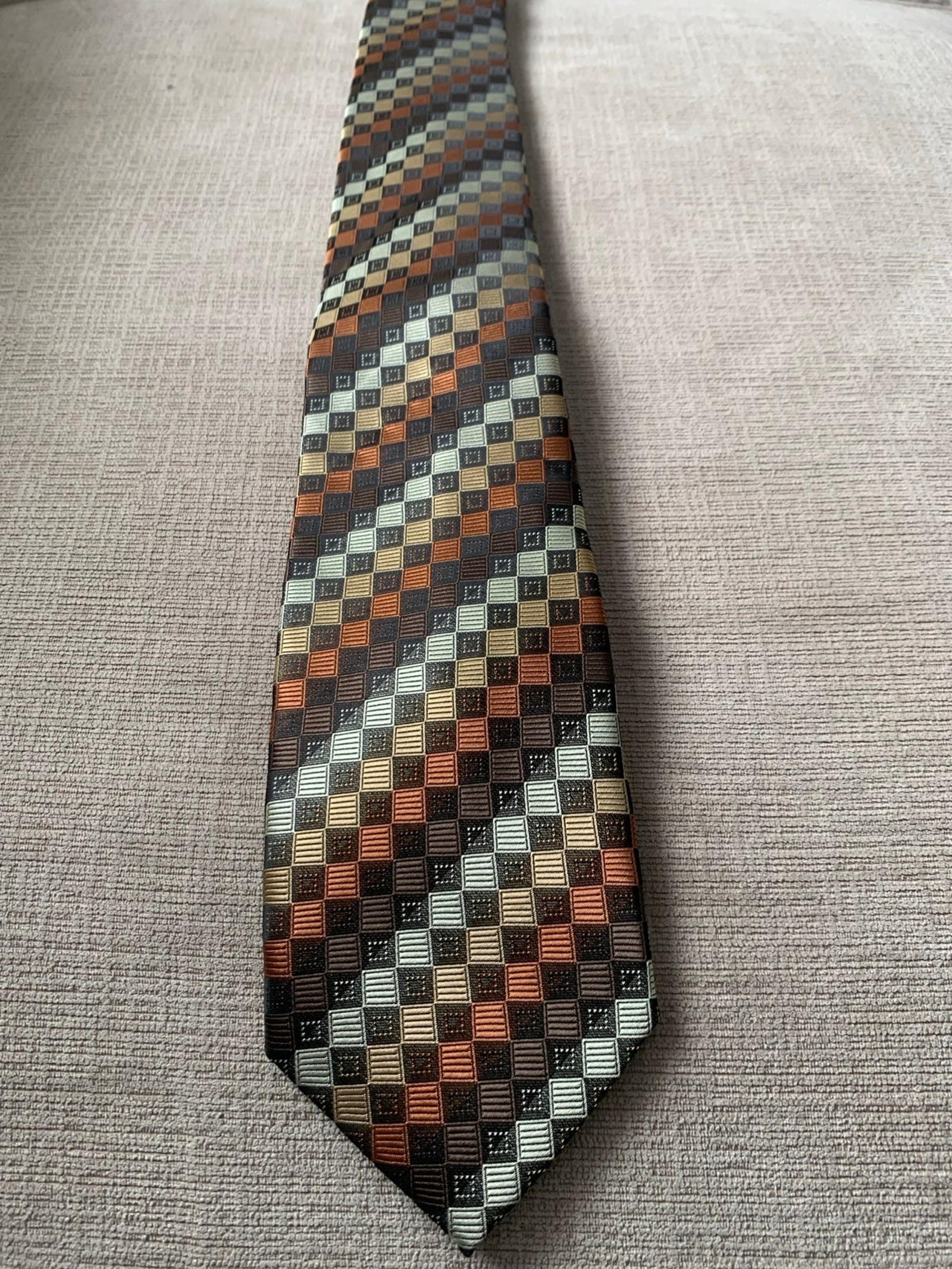 Tie