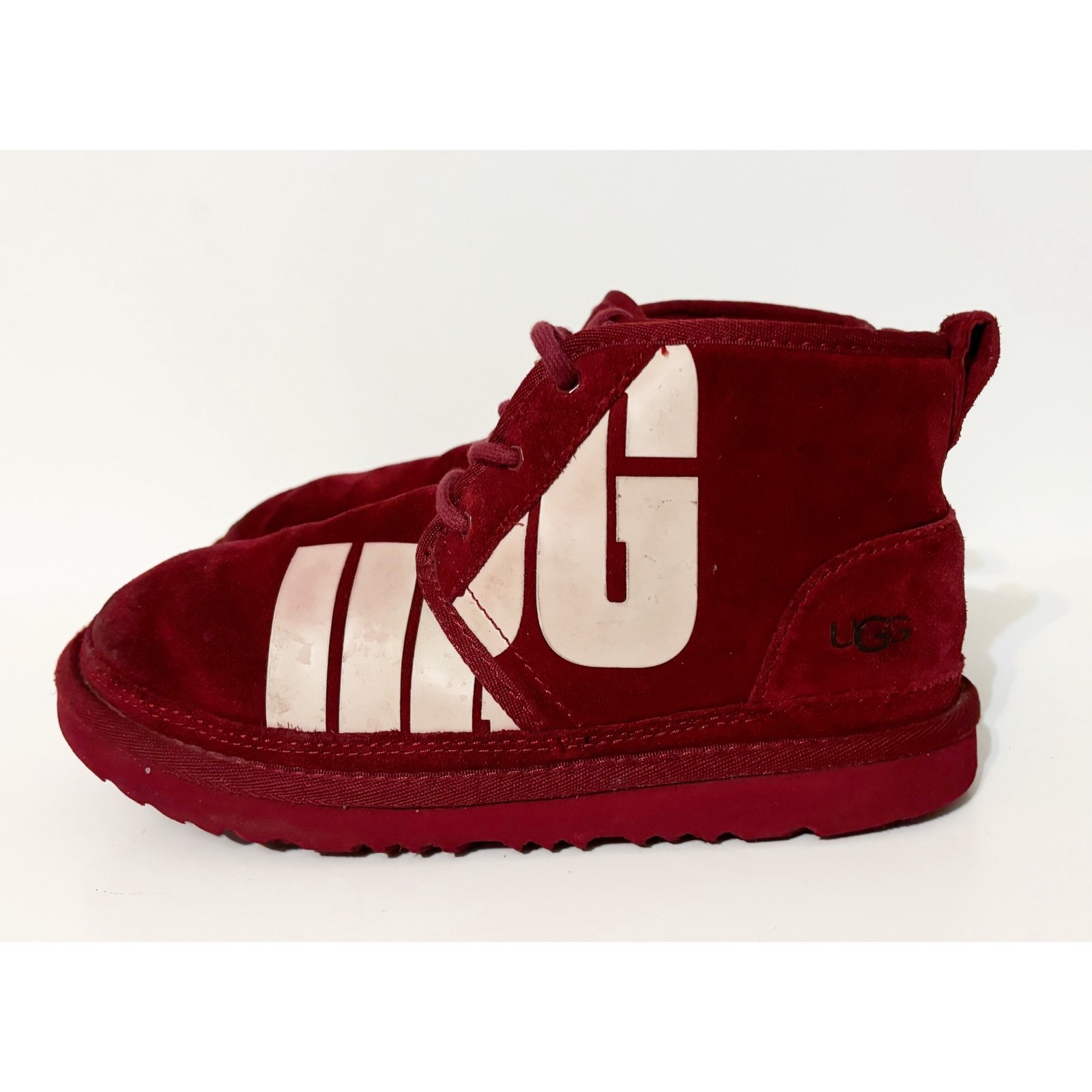 UGG Neumel Chopd Kids Size 5, Red/Burgundy