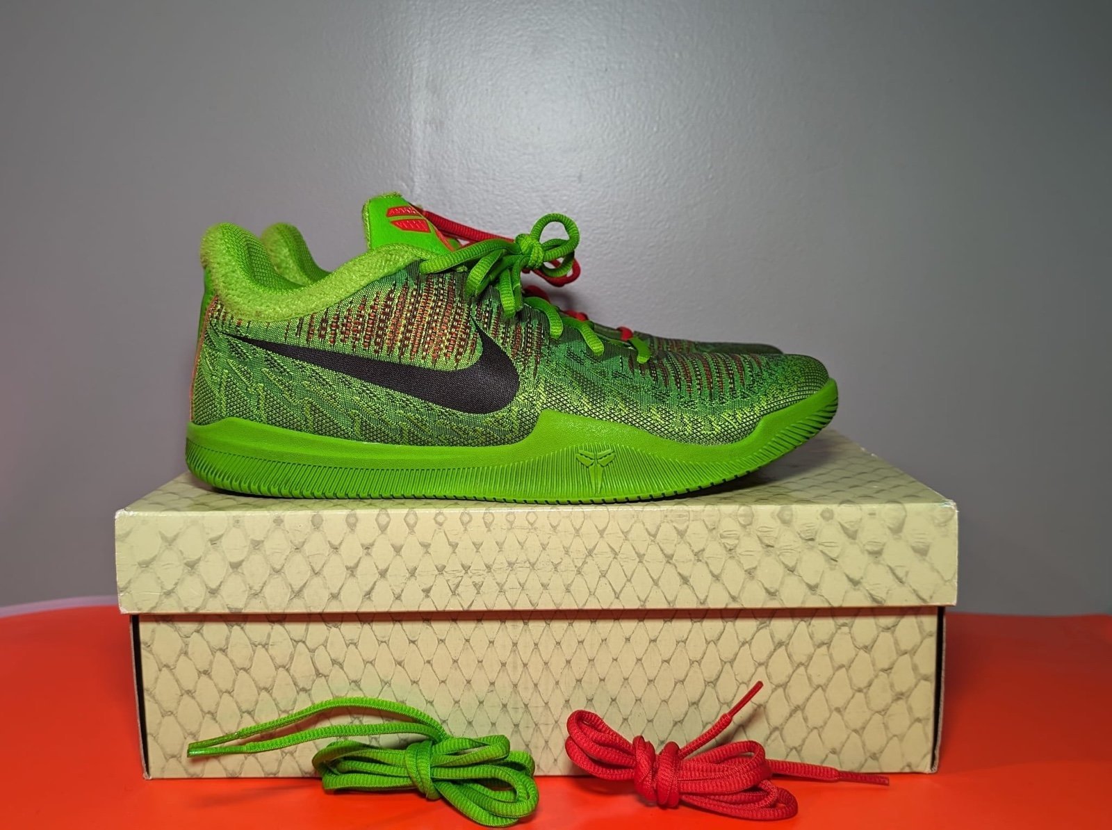 Size 10 - Nike Kobe Mamba Rage Grinch