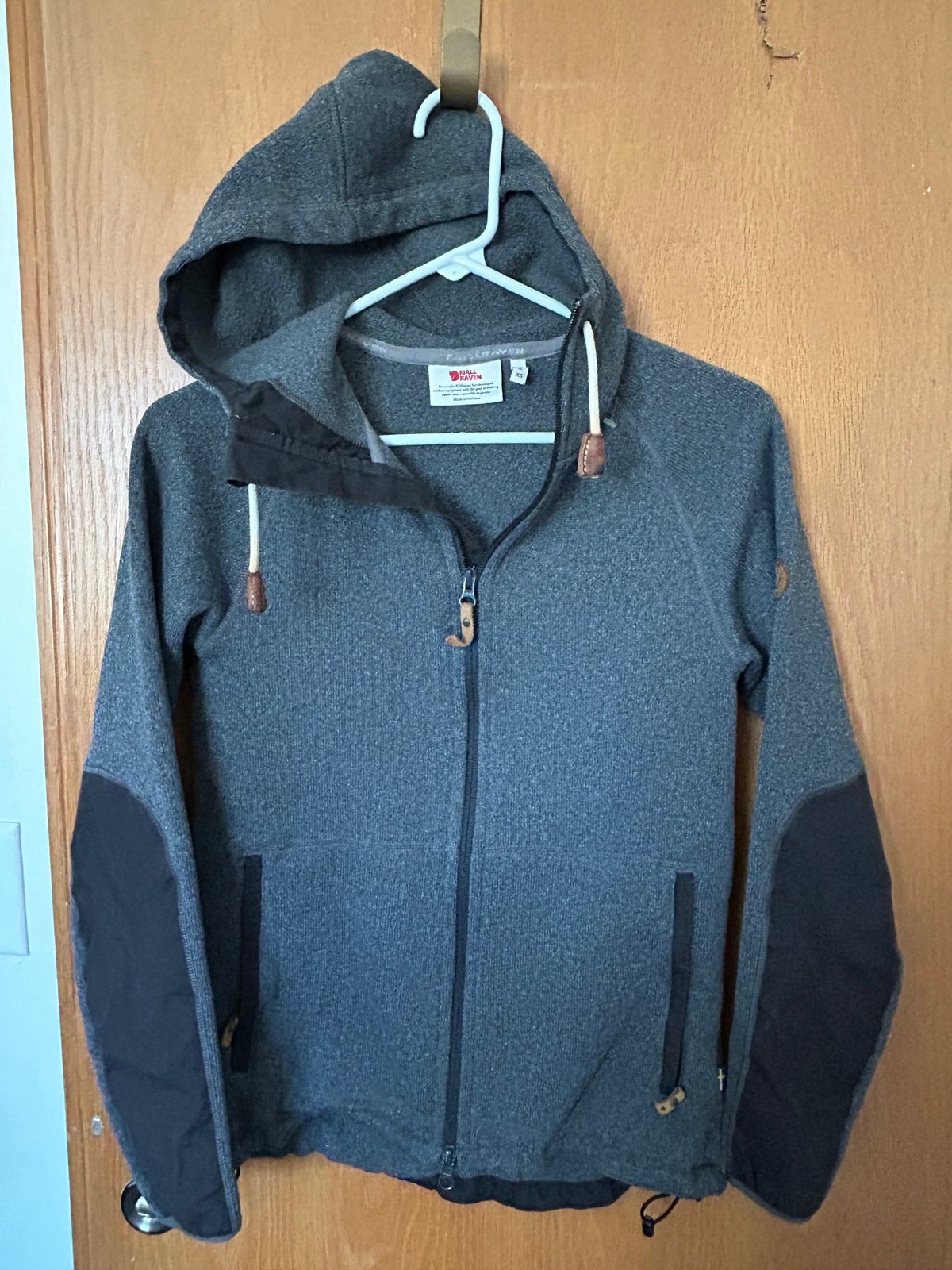 Fjall Raven women’s Ovik fleece hoodie