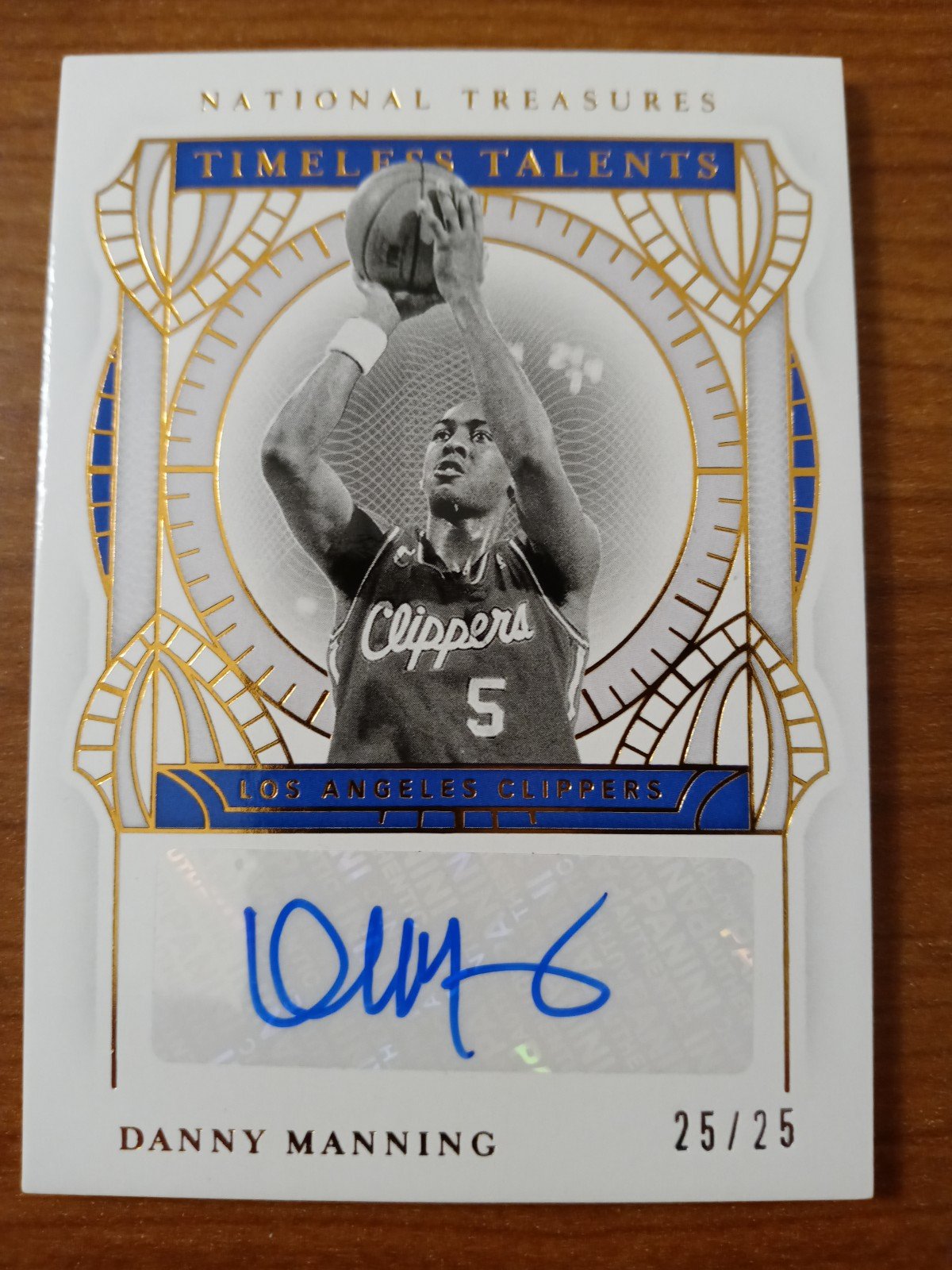 DANNY MANNING 2020-2021 NATIONAL TREASURES TIMELESS TALENTS AUTOGRAPHED #25/25!!