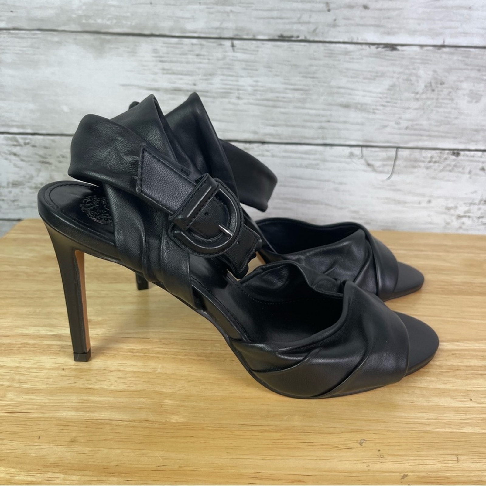 Vince Camuto Anyria Black Leather Sandal Size 9.5