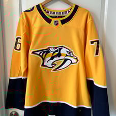 Mens Large Nashville Predators Adidas Authentic P.K. Subban Jersey Home/Gold