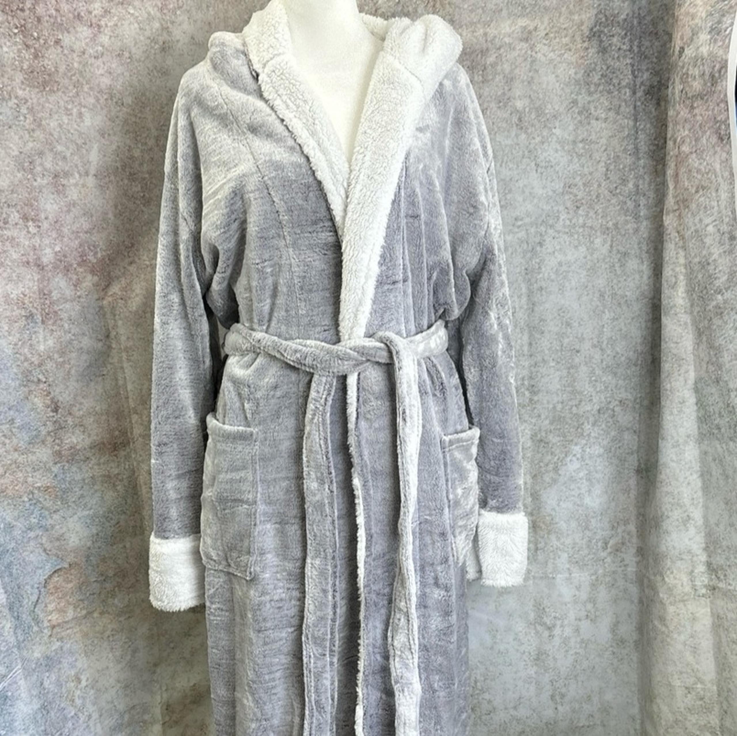 Plush Fuzzy Robe Grey/White Hooded Bathrobe Women's Size Large NTW