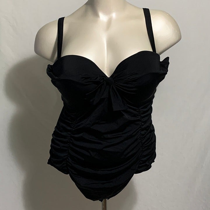 Torrid Swimsuit Swim One Piece Underwire Tie Front Ruched Black Plus 4 26 D / DD