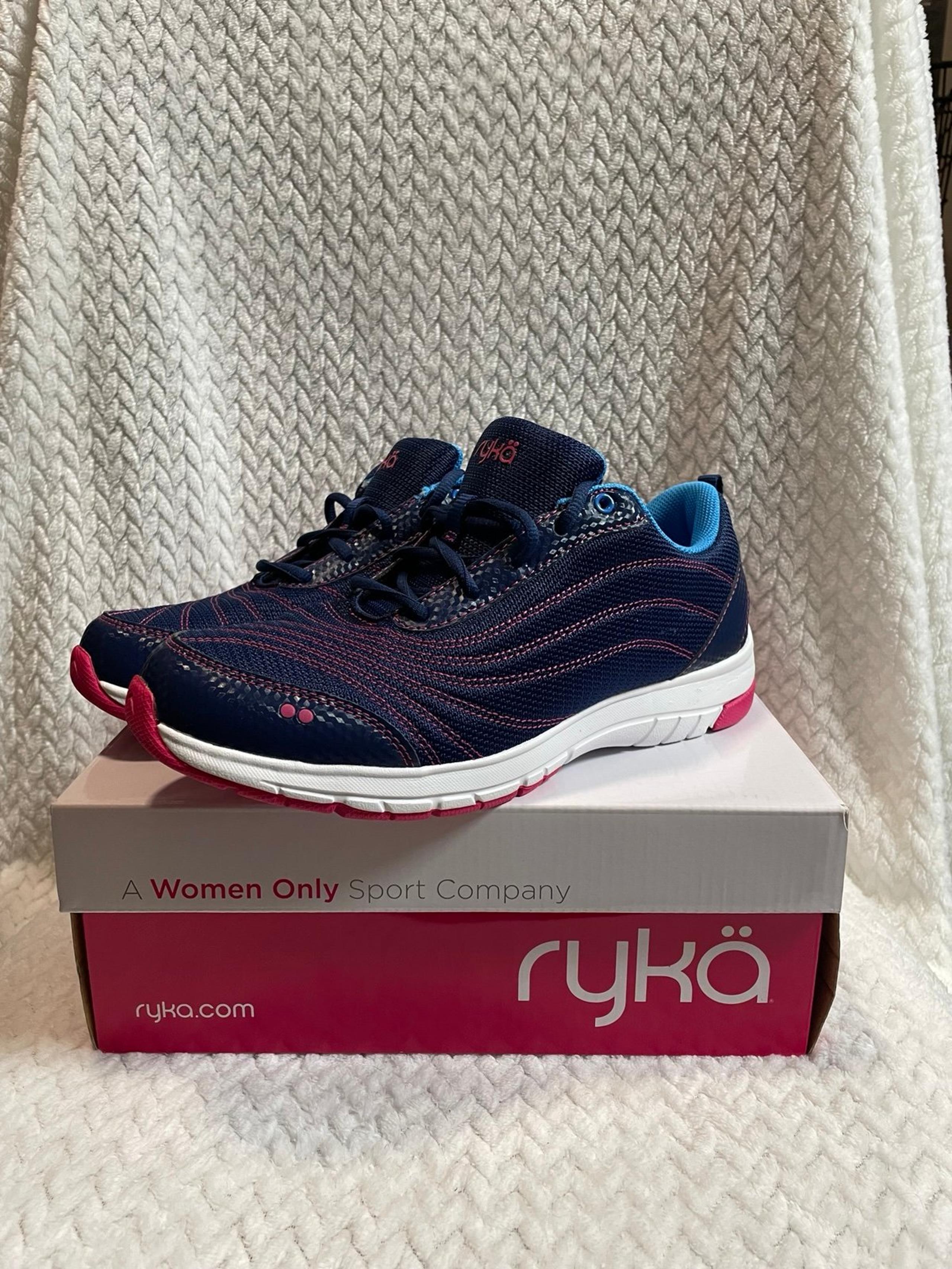New Women's Ryka Continuum Sneaker Size 8W Color Jet Ink Blue D8792M1400 NIB