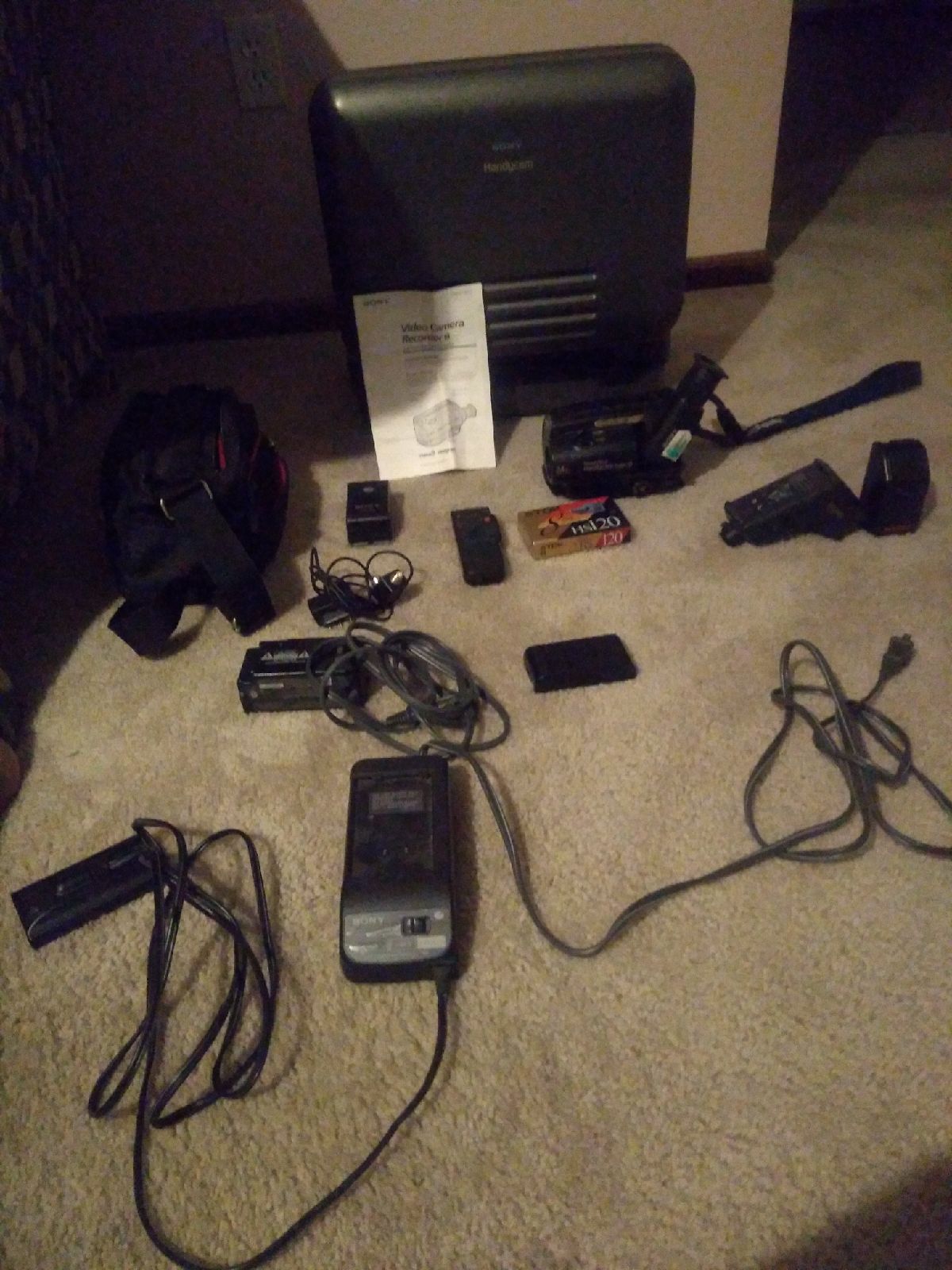 Sony Steadyshot HandyCam Video8 24X Digi