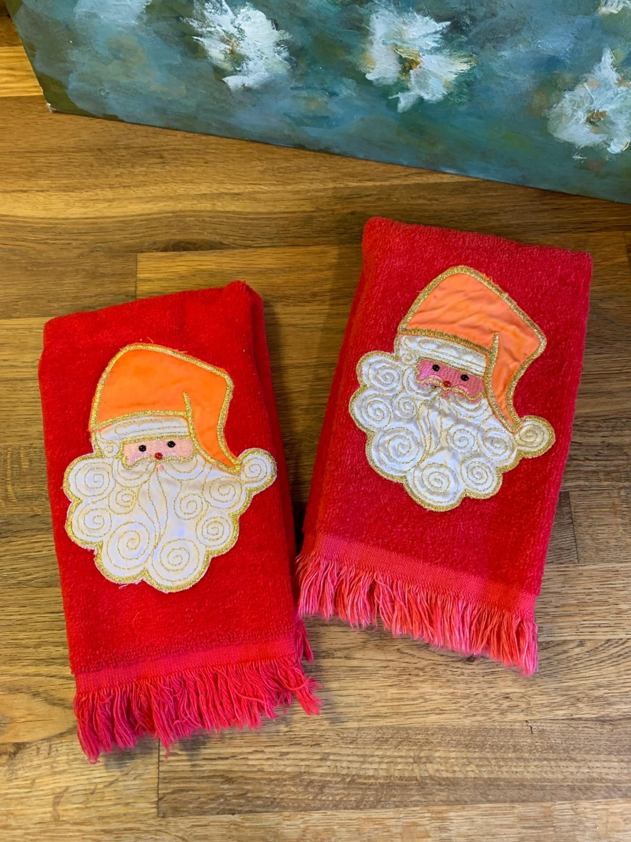 2 Santa Guest Towels - Vintage Cannon