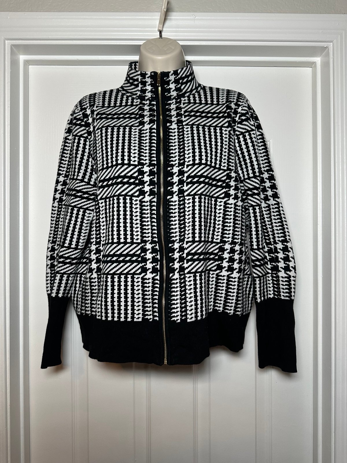 Jones New York Black & White Full Zip Classic Long Sleeve Houndstooth Sweater LG