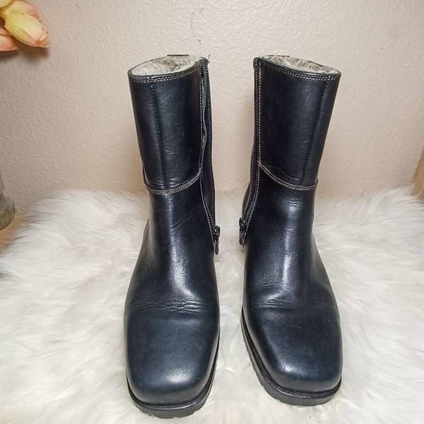 COLE HAAN LEATHER with LAMBS WOOL LINING MID-CALF BOOTS Size 5
