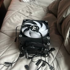 4 thermaltake pc fans