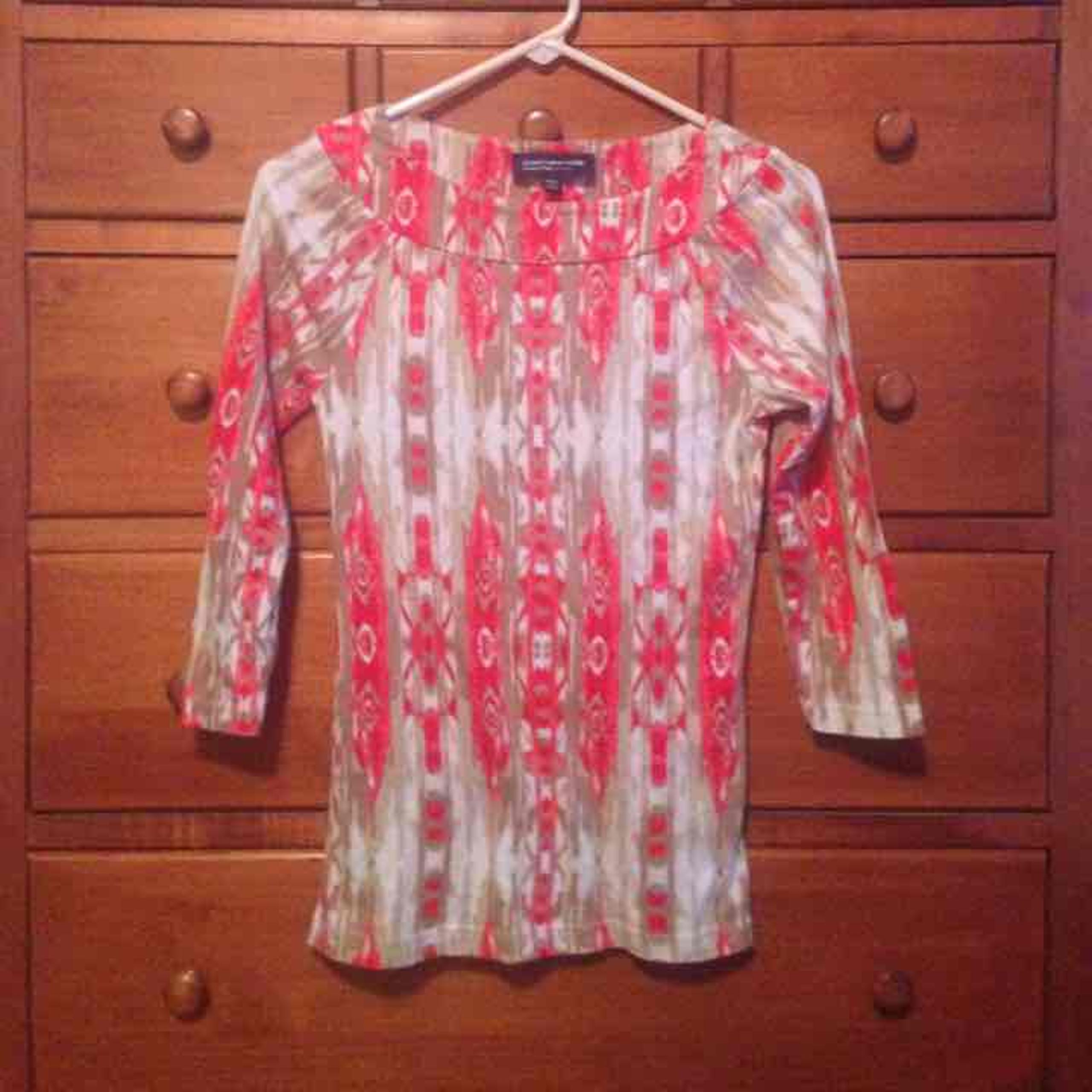 Jones New York sz PP tribal pattern top.