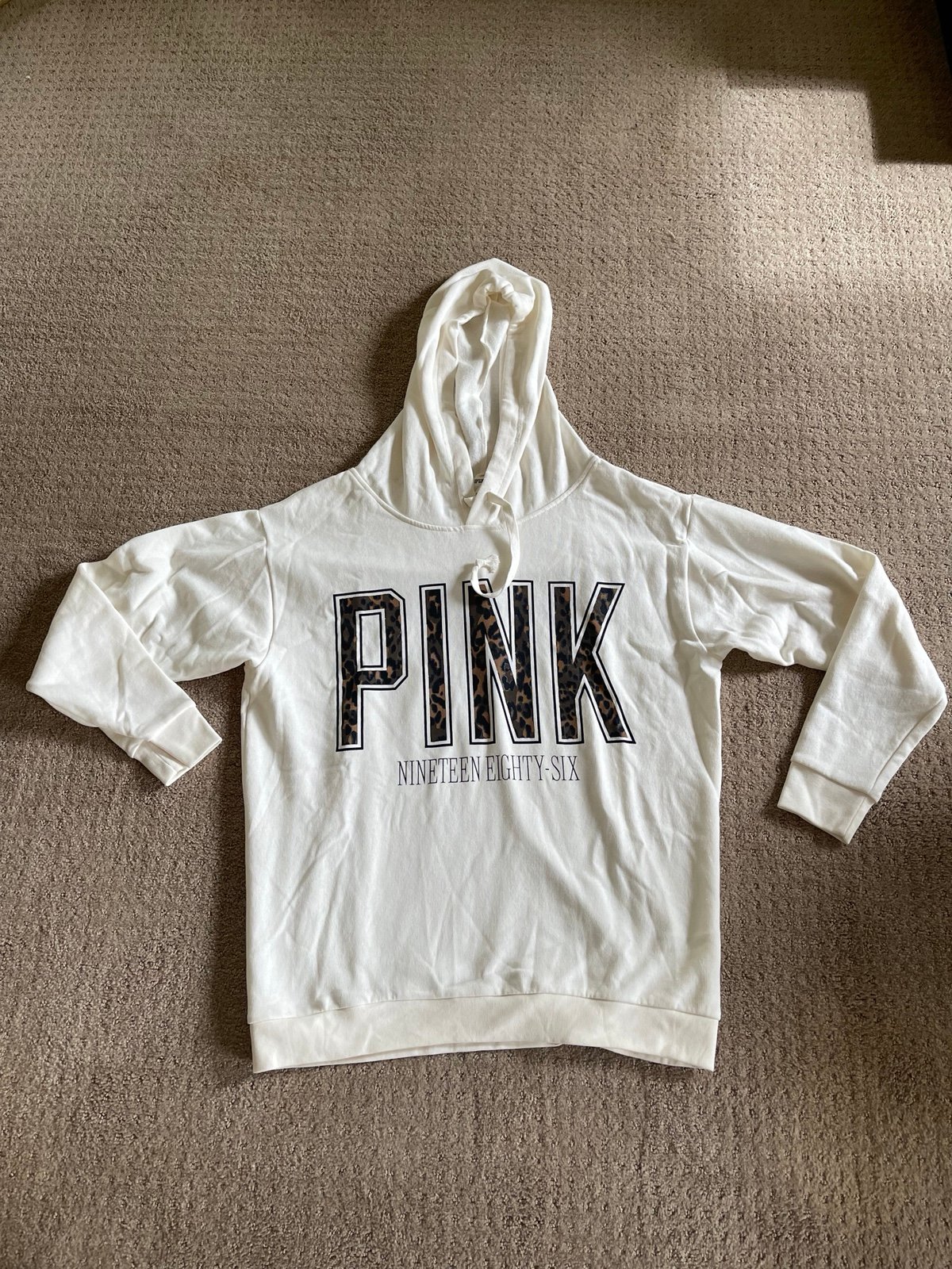 Victoria secret PINK pullover hoodie leopard graphics cream