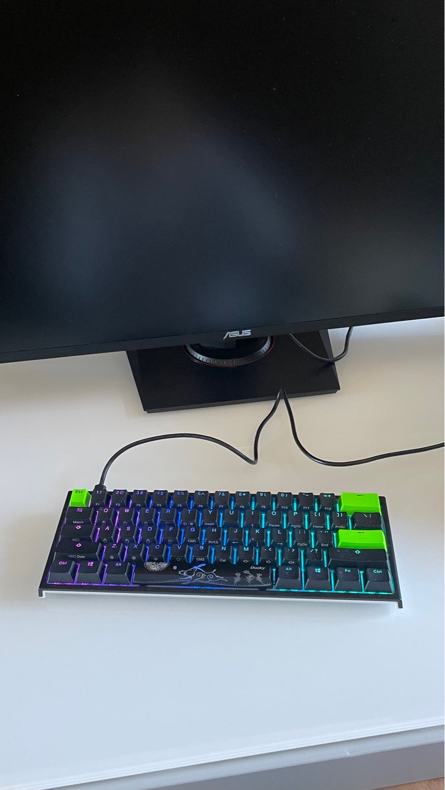 ducky one 2 mini / with free green rubber keys