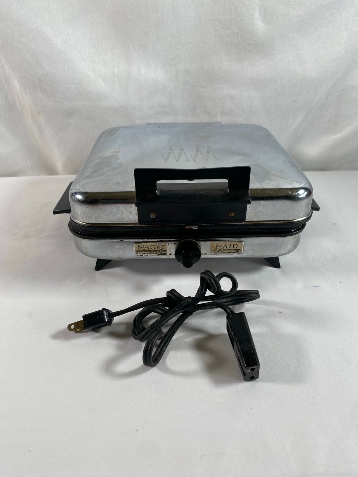 Vintage 1970's Magic Maid 950 Waffle Maker And Griddle Working