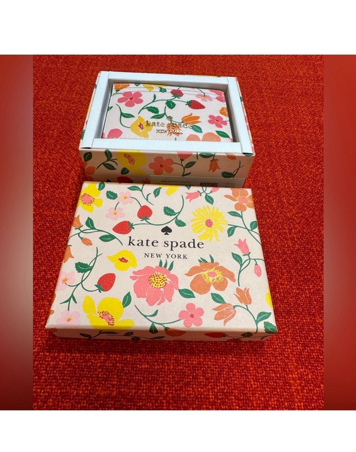 NWT Kate spade KG628 Strawberry Garden Small Slim Card Holder