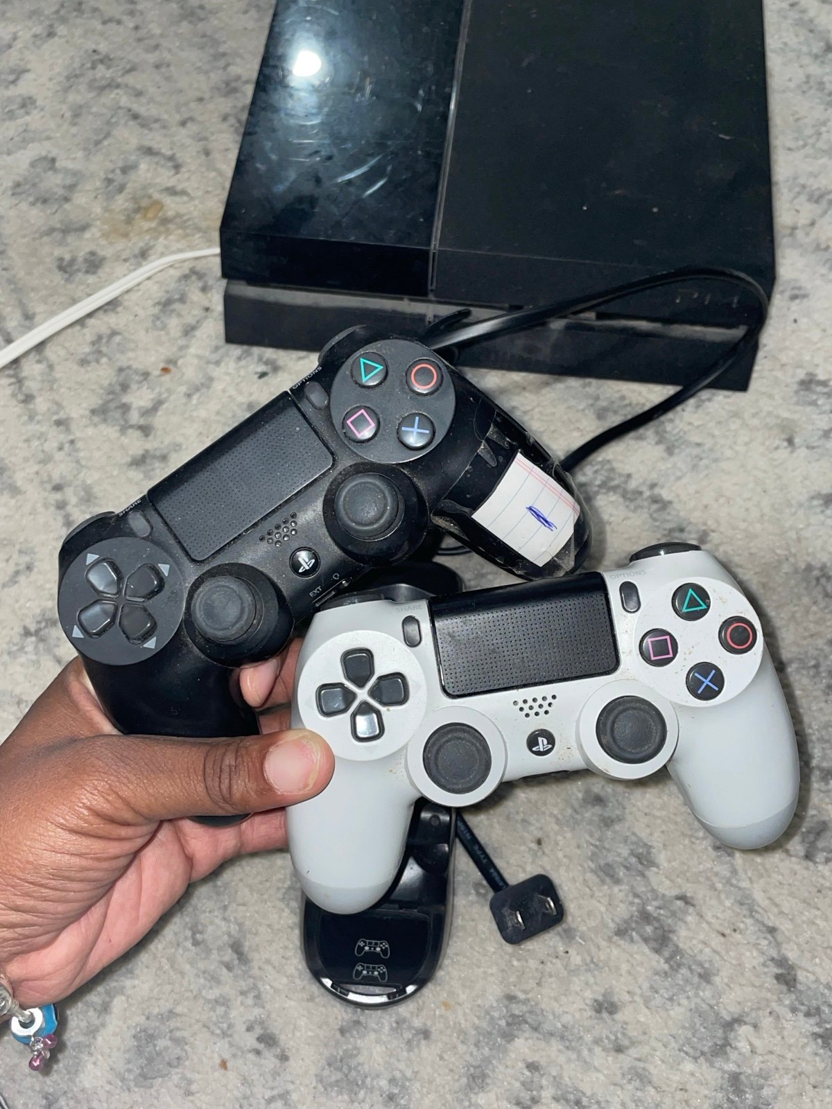 Sony Ps4 500Gb Standalone Jet Black With One Dual Shock