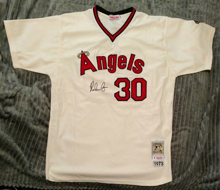 Nolan Ryan signed Jersey with COA