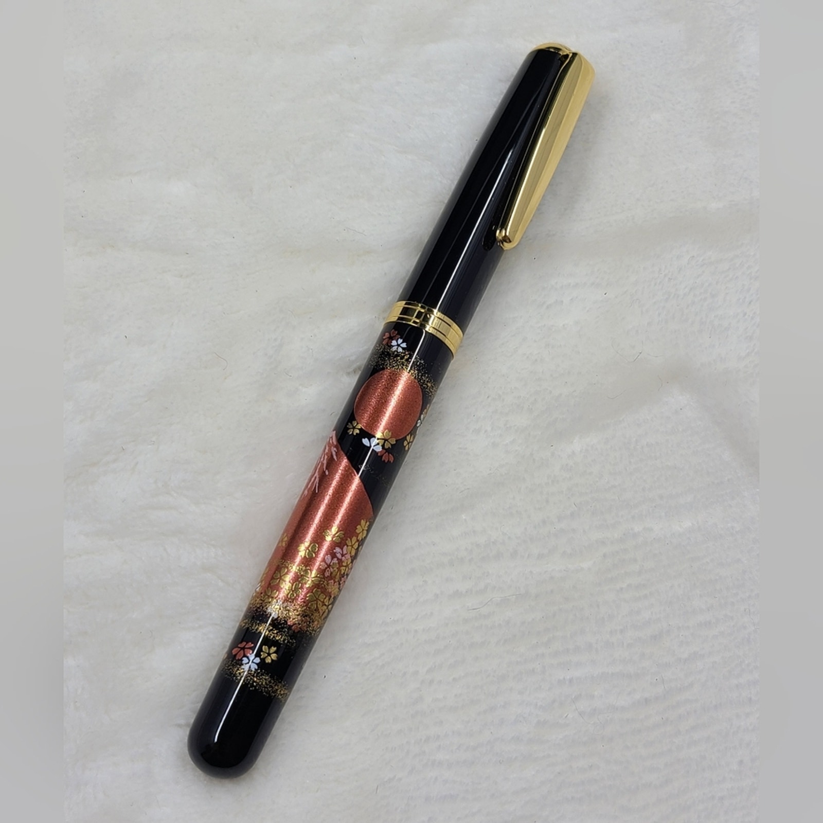 Maki-E Mount Fuji Ballpoint Pen Tokyo Denki University